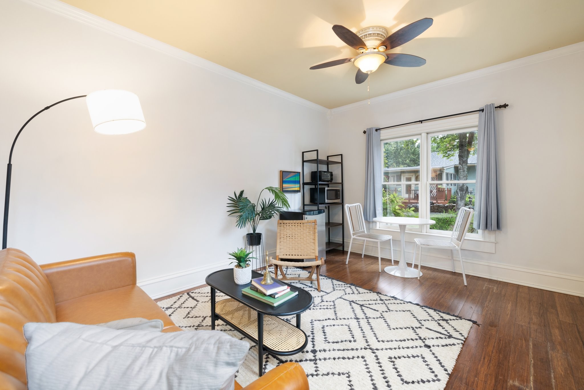 906 Fatherland St Property Photo 88