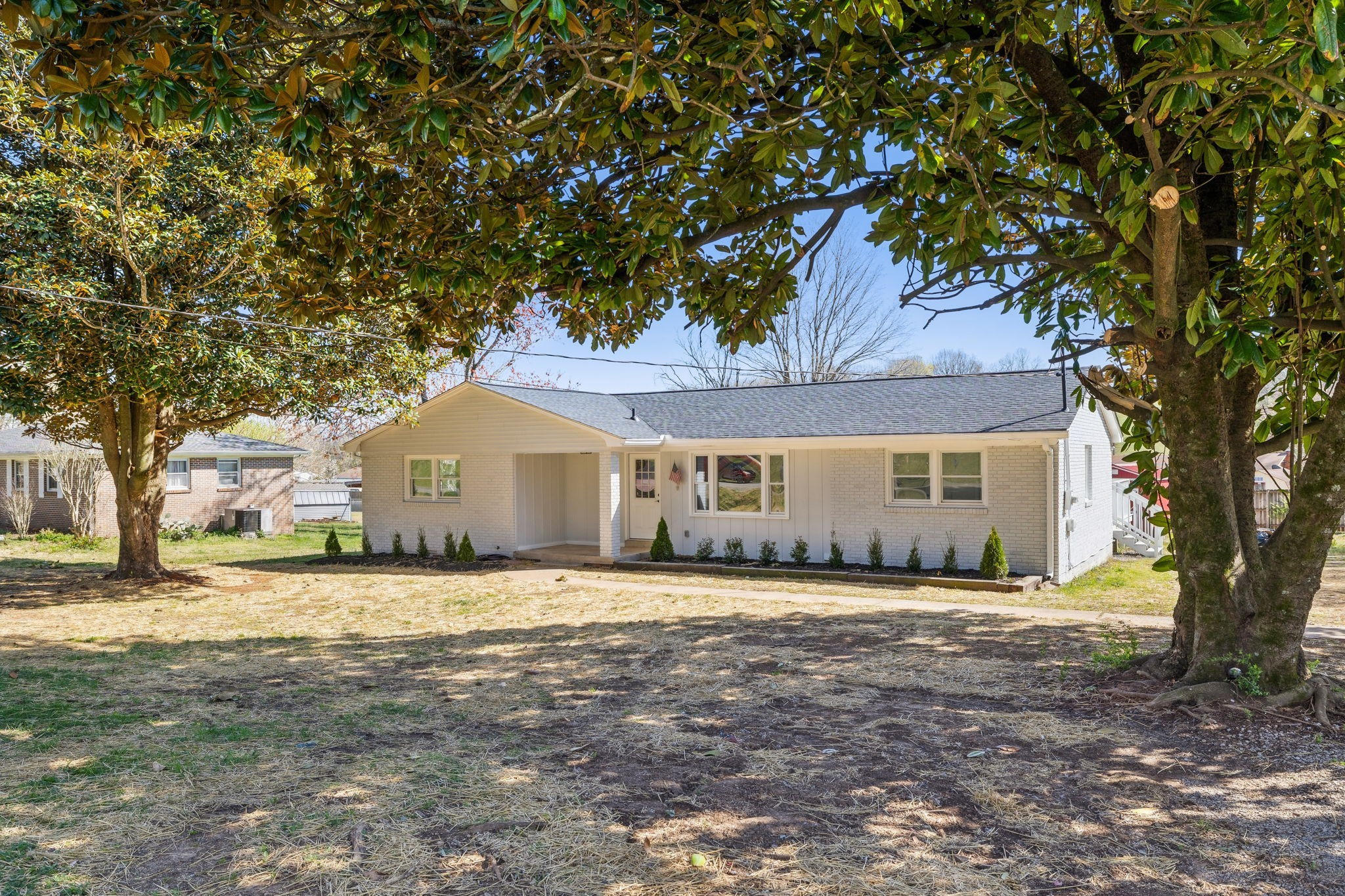 1536 Sandy St Property Photo 4