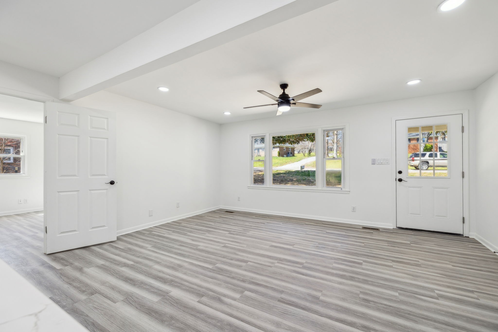 1536 Sandy St Property Photo 10