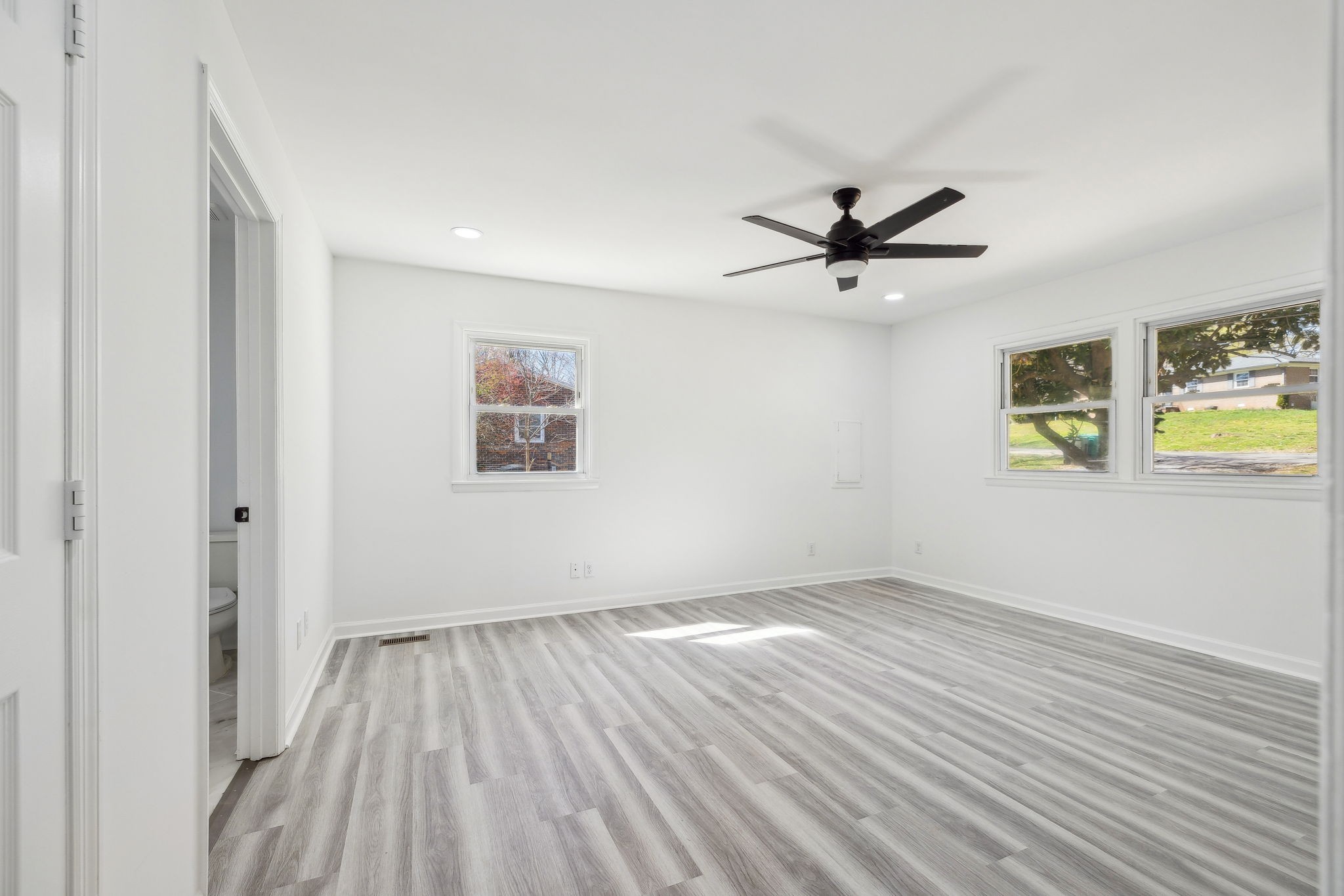1536 Sandy St Property Photo 17
