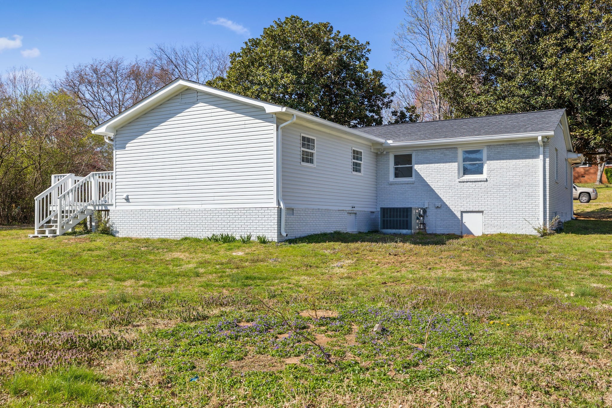 1536 Sandy St Property Photo 42