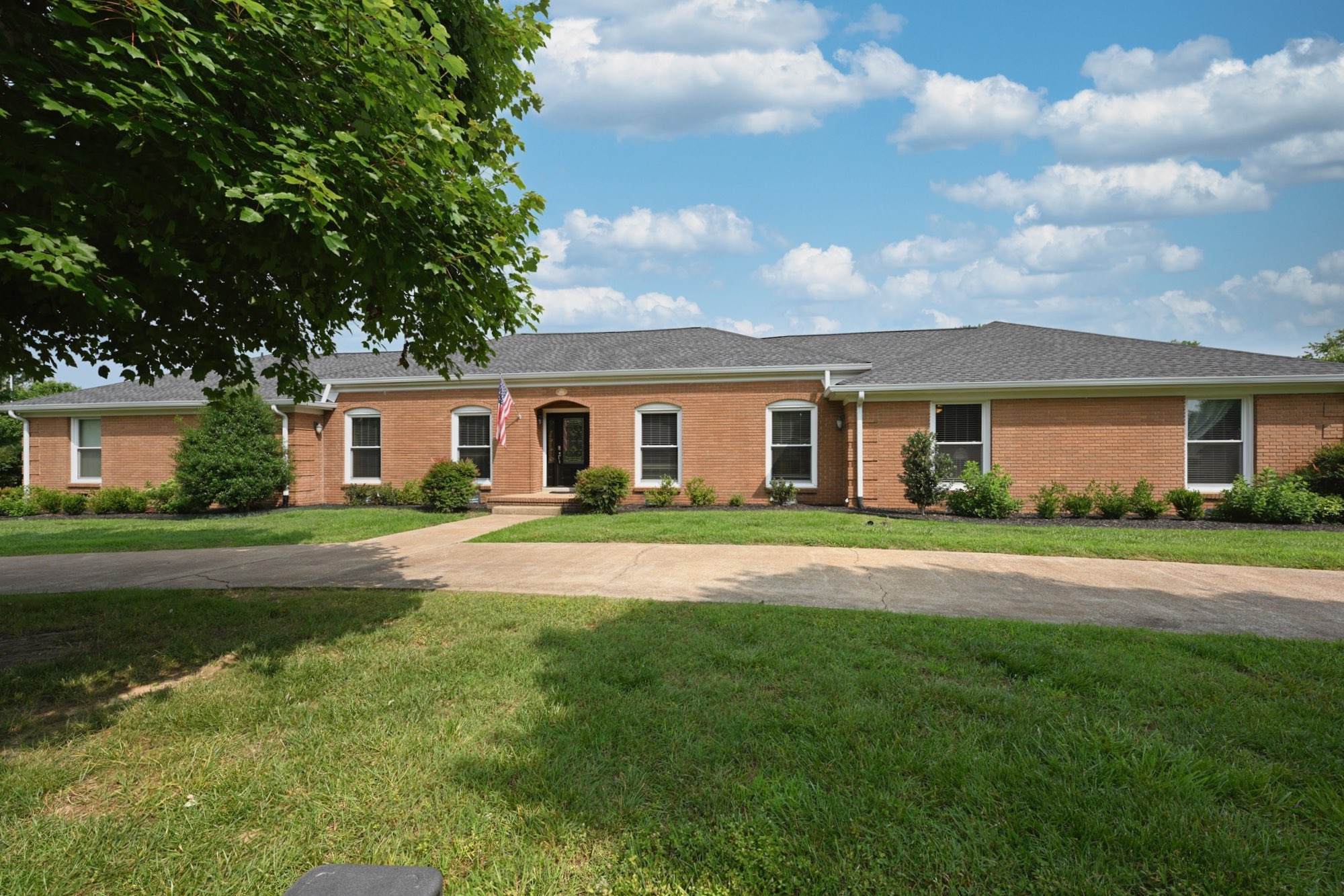 200 Rising Sun Ter Property Photo 1