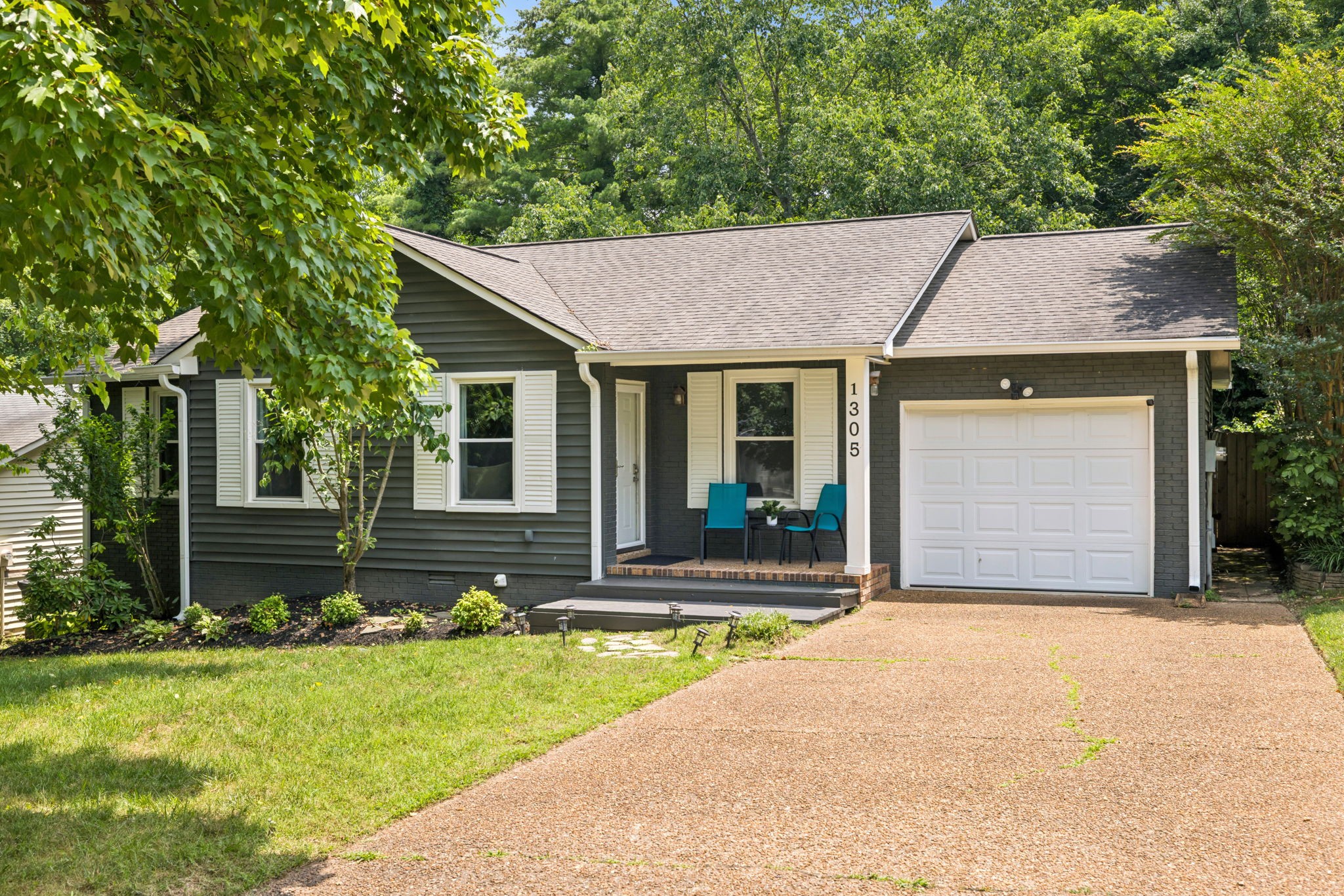 1305 Mallard Dr Property Photo 1