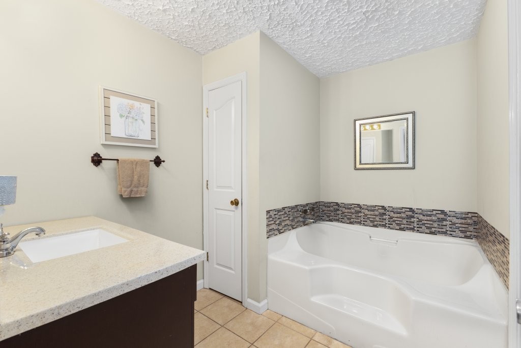 219 Thomas Farms Ln Property Photo 50