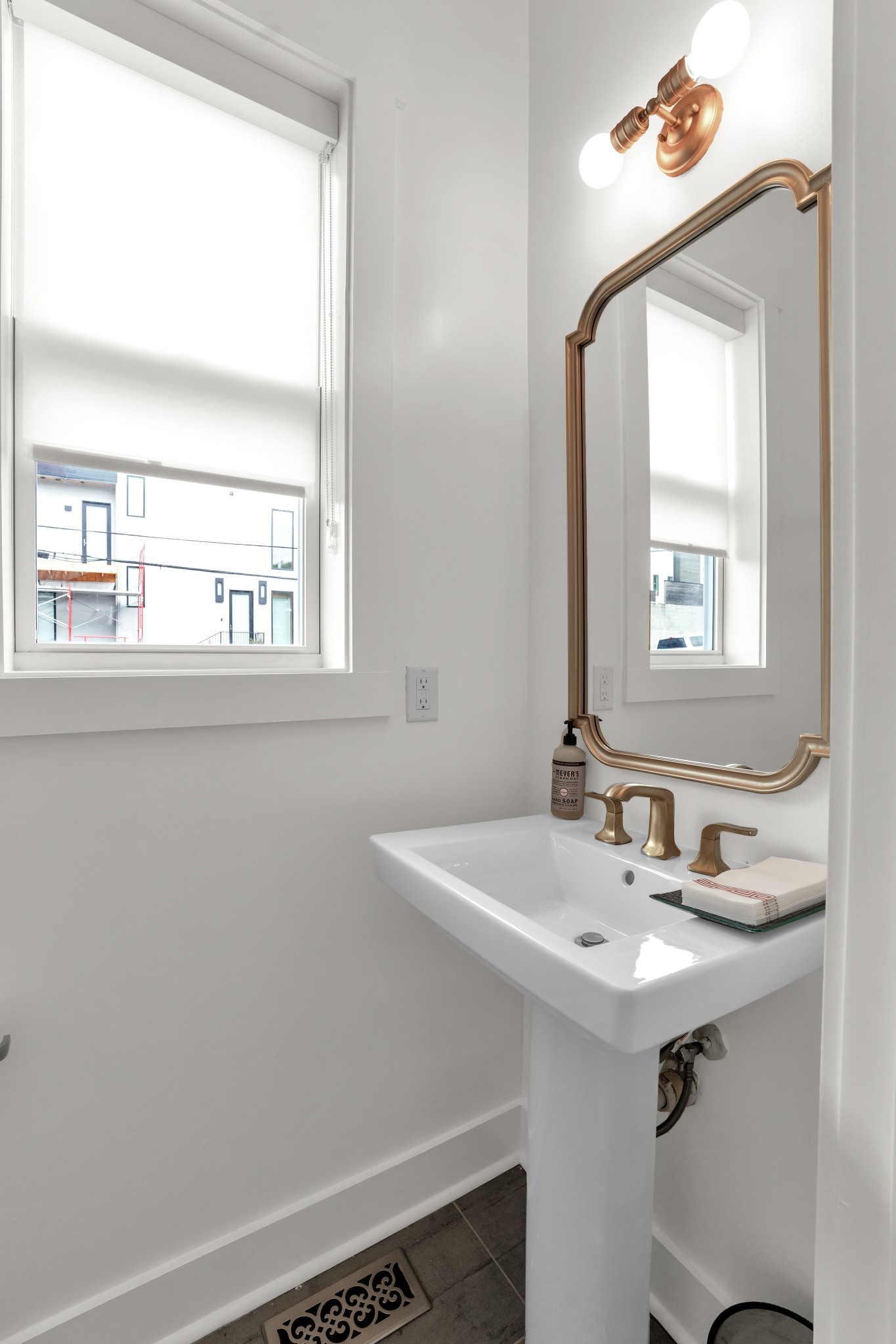 939 South St Property Photo 16
