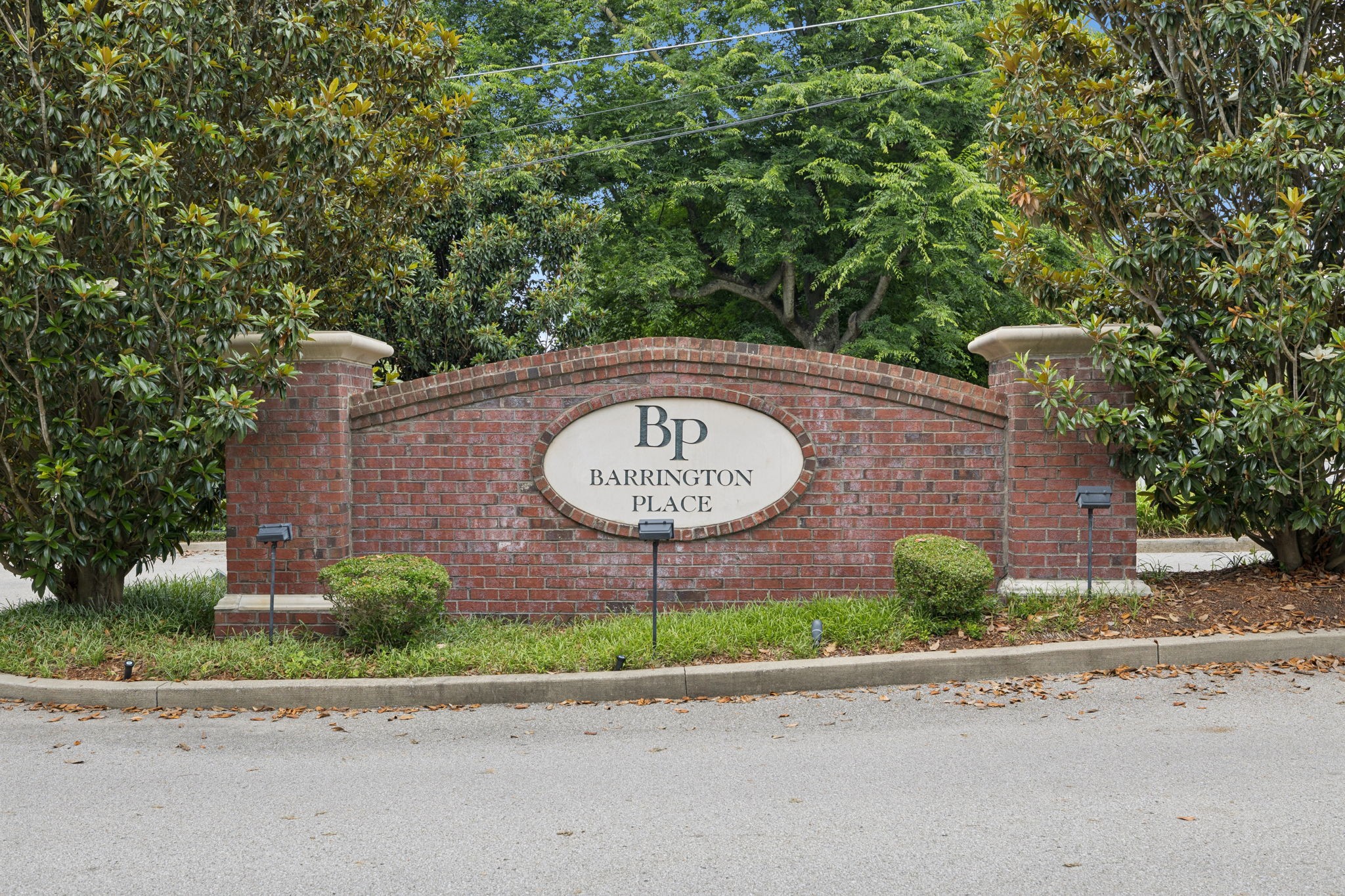 1012 Grove Ct Property Photo 1