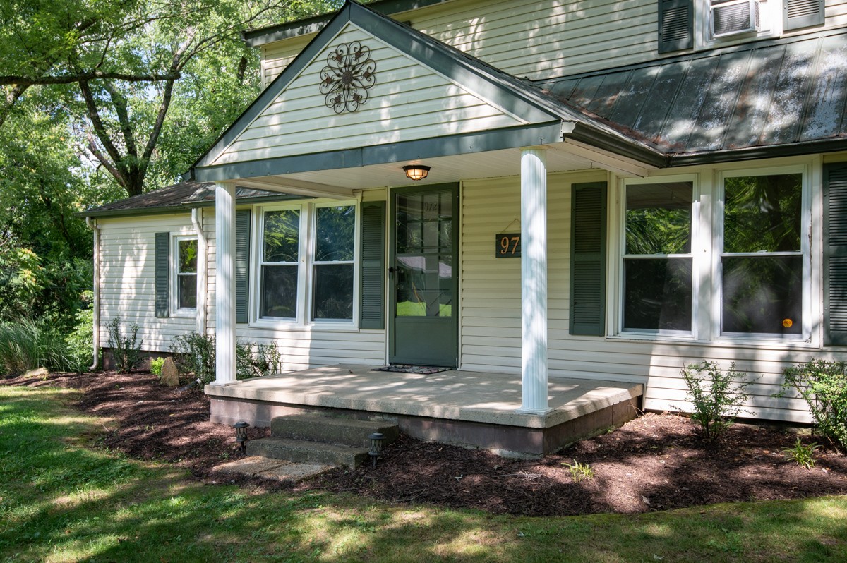 972 Weeping Willow Rd Property Photo 3