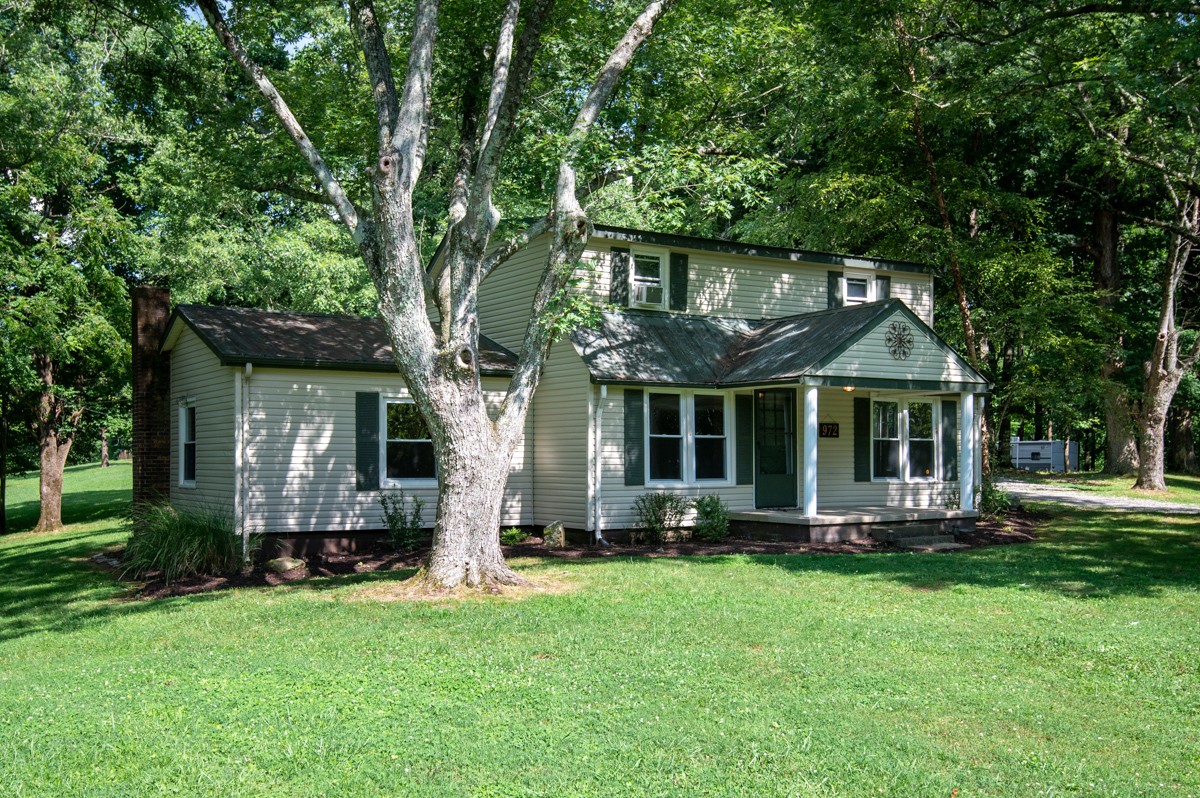 972 Weeping Willow Rd Property Photo 4