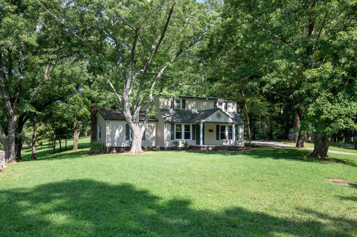 972 Weeping Willow Rd Property Photo 6