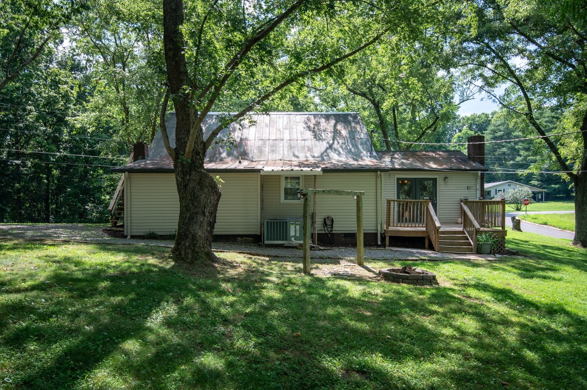 972 Weeping Willow Rd Property Photo 29
