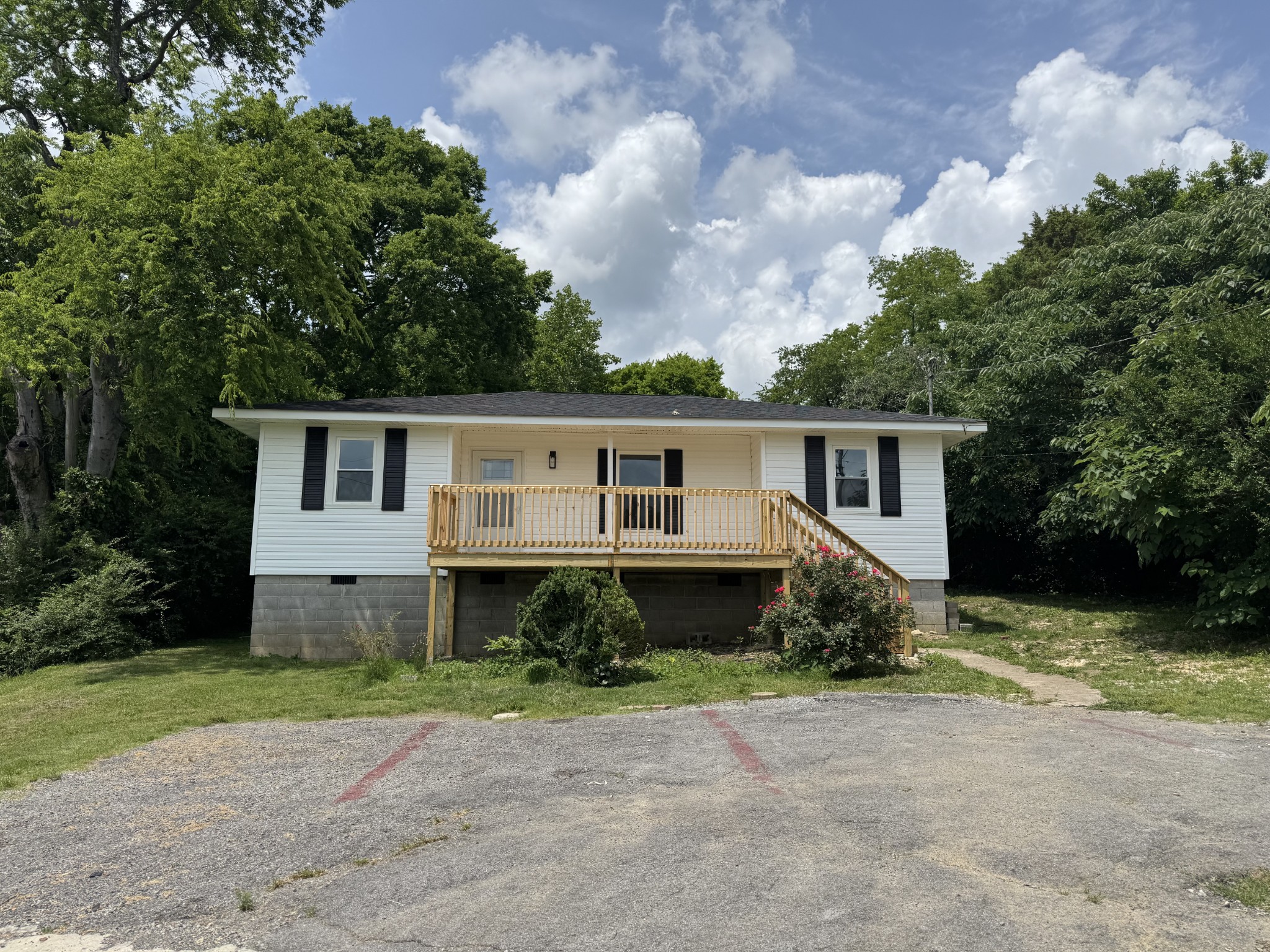 505 Edison St, W Property Photo 1