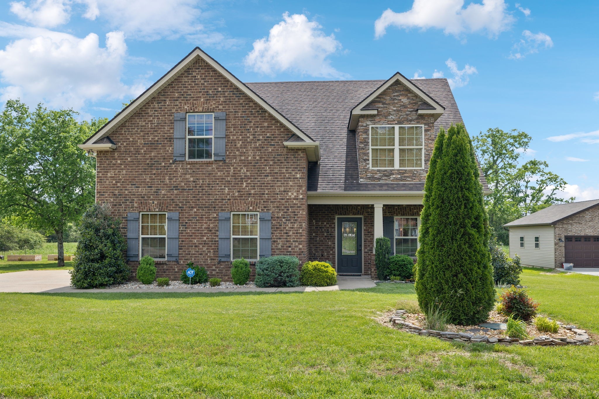 2034 Grandstand Dr Property Photo 1