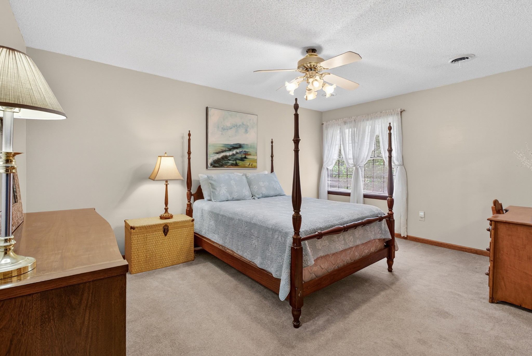 806 Manor Dr Property Photo 34