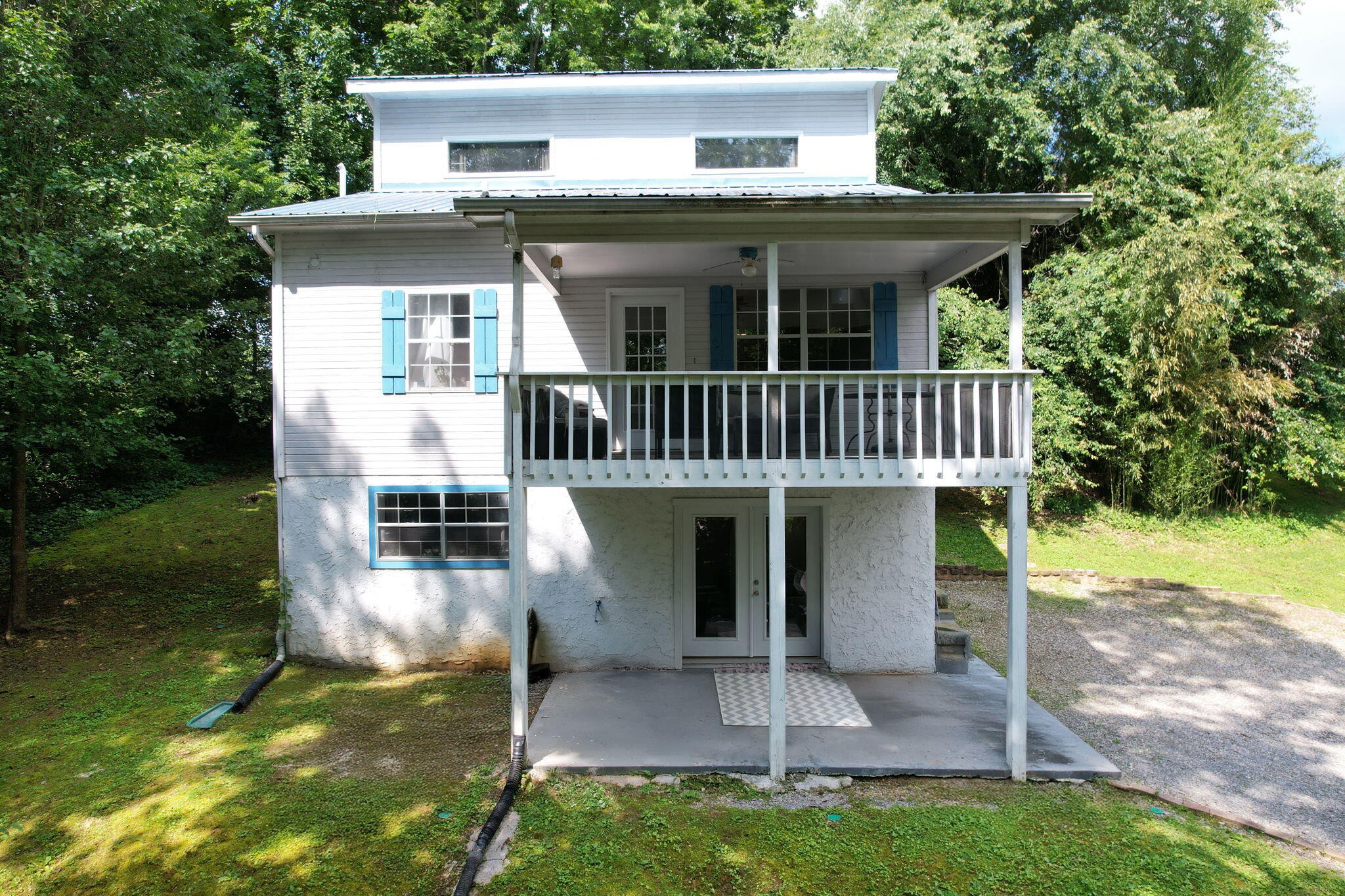 332 Nancy Cove, Se Property Photo 1
