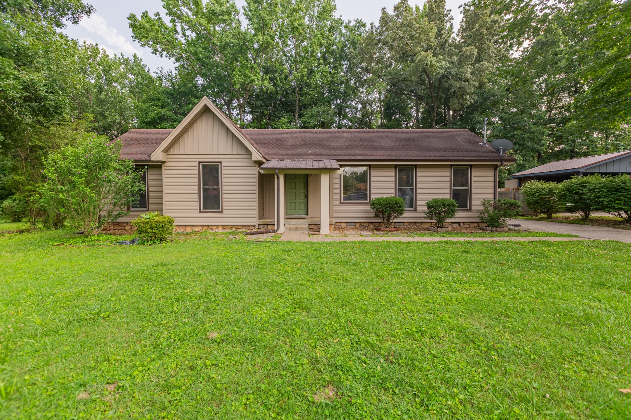 524 Inver Ln Property Photo 1