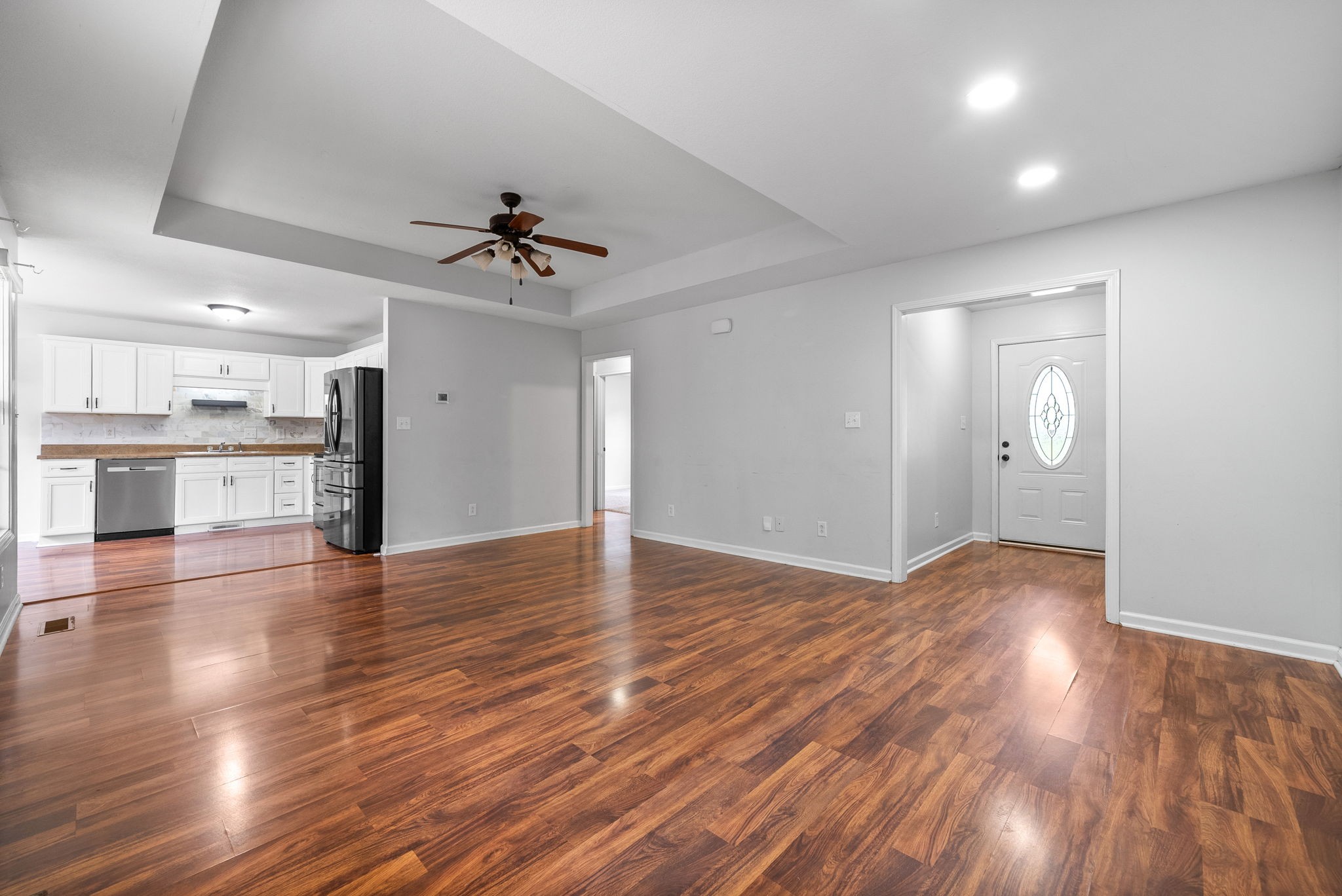 405 Chestnut Grove Way Property Photo 4