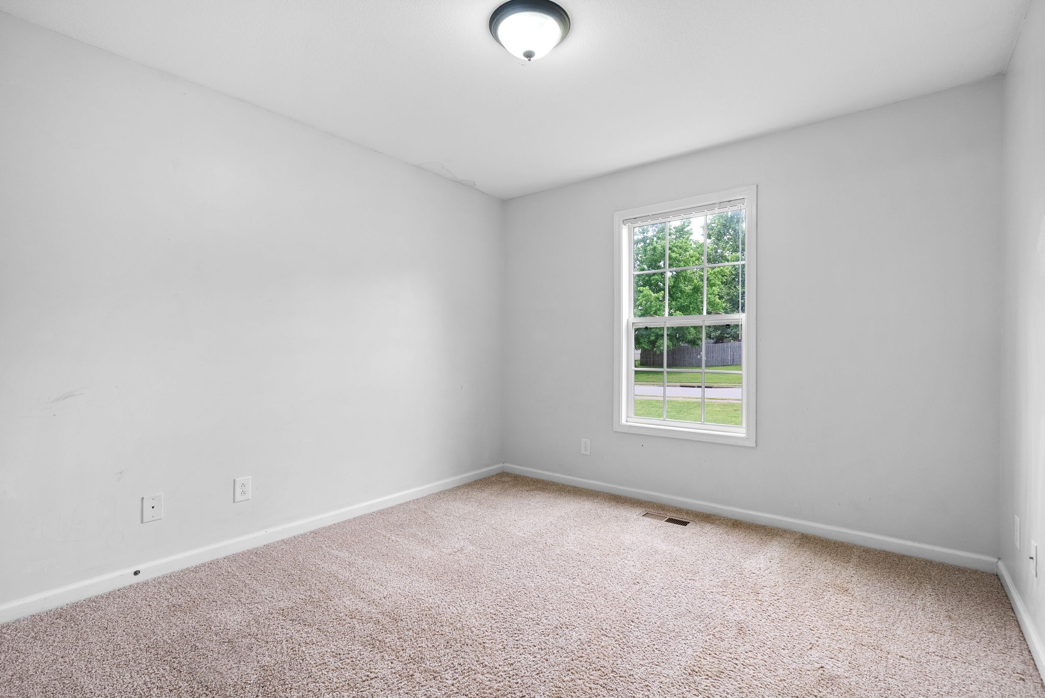 405 Chestnut Grove Way Property Photo 16