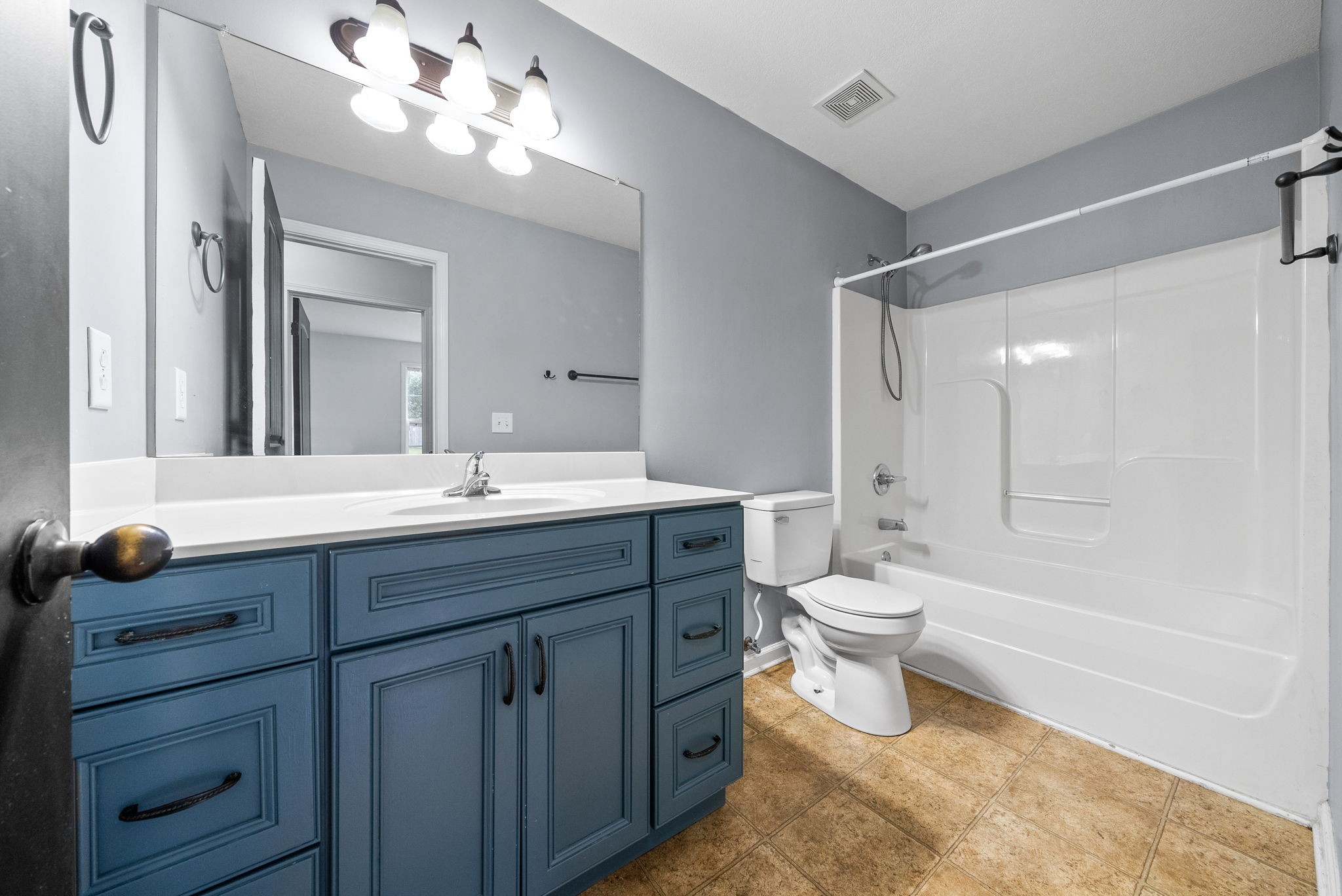 405 Chestnut Grove Way Property Photo 18