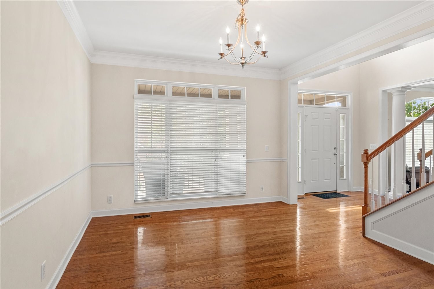 1164 Sydney Ter Property Photo 5