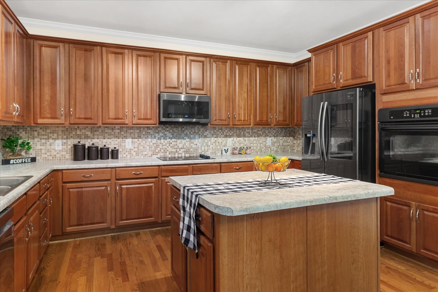 1164 Sydney Ter Property Photo 14