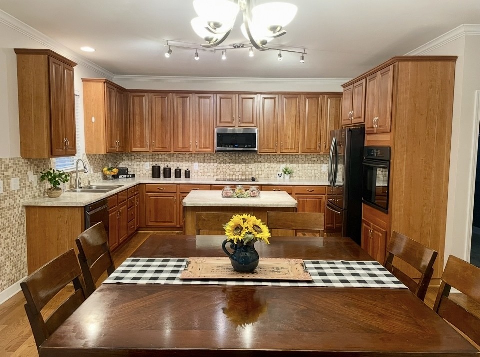 1164 Sydney Ter Property Photo 16