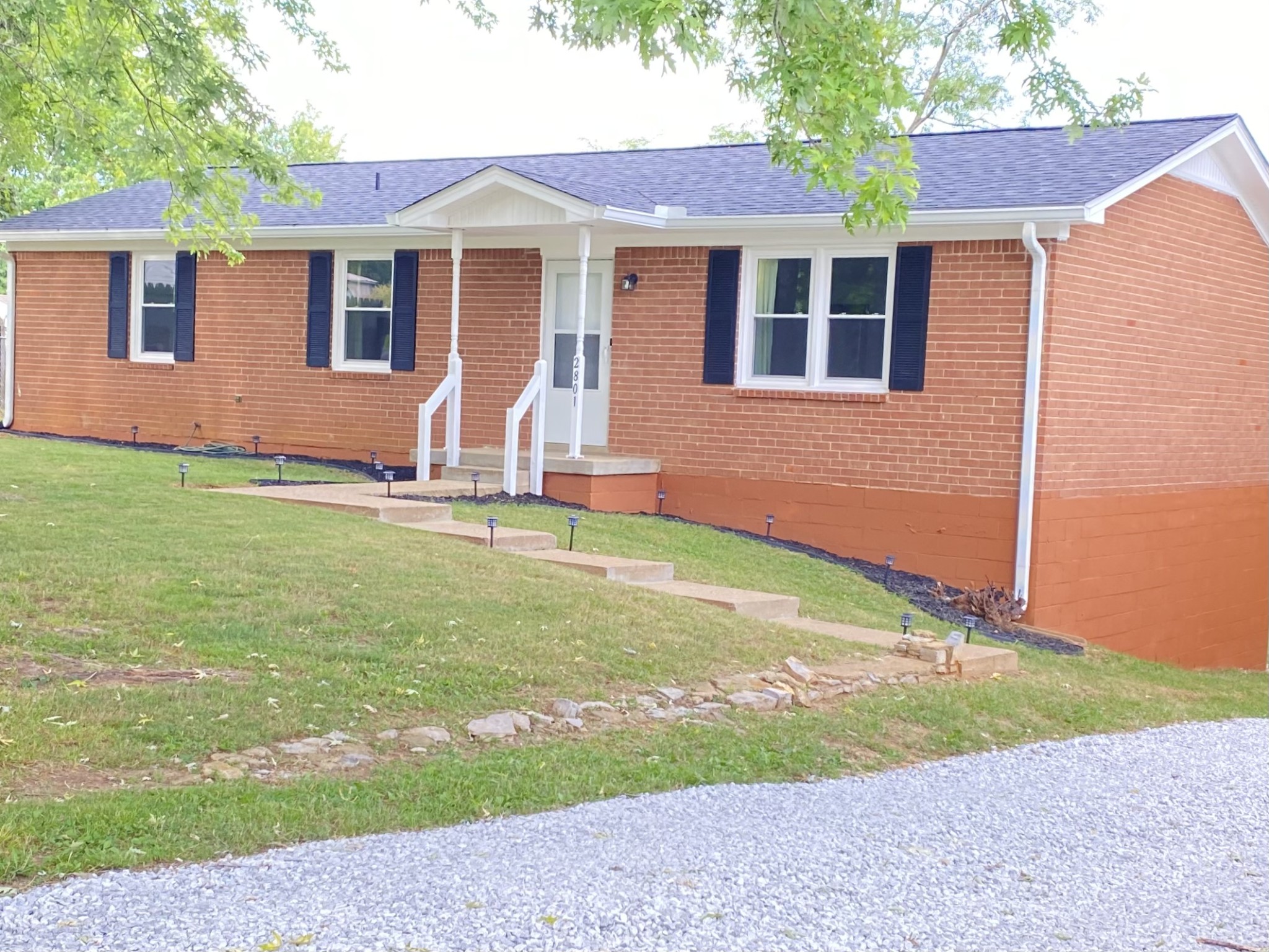 2801 Denham Ave