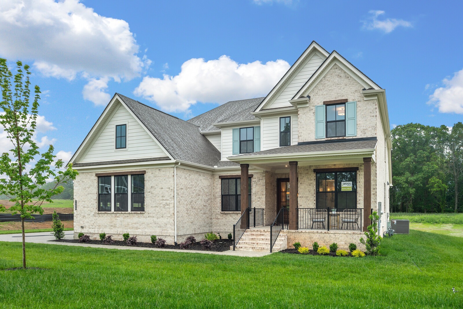 7290 Orrinshire Drive Property Photo 1