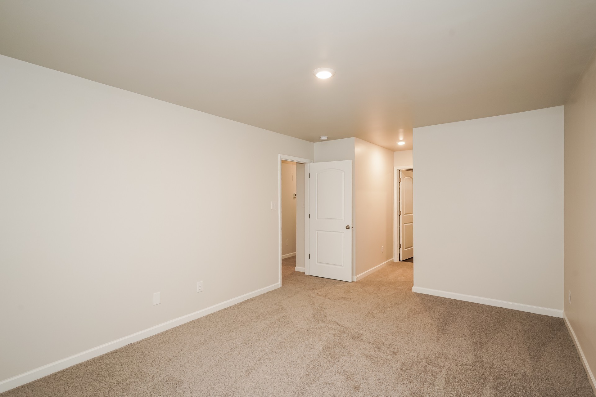 3727 Spahn Ln Property Photo 7