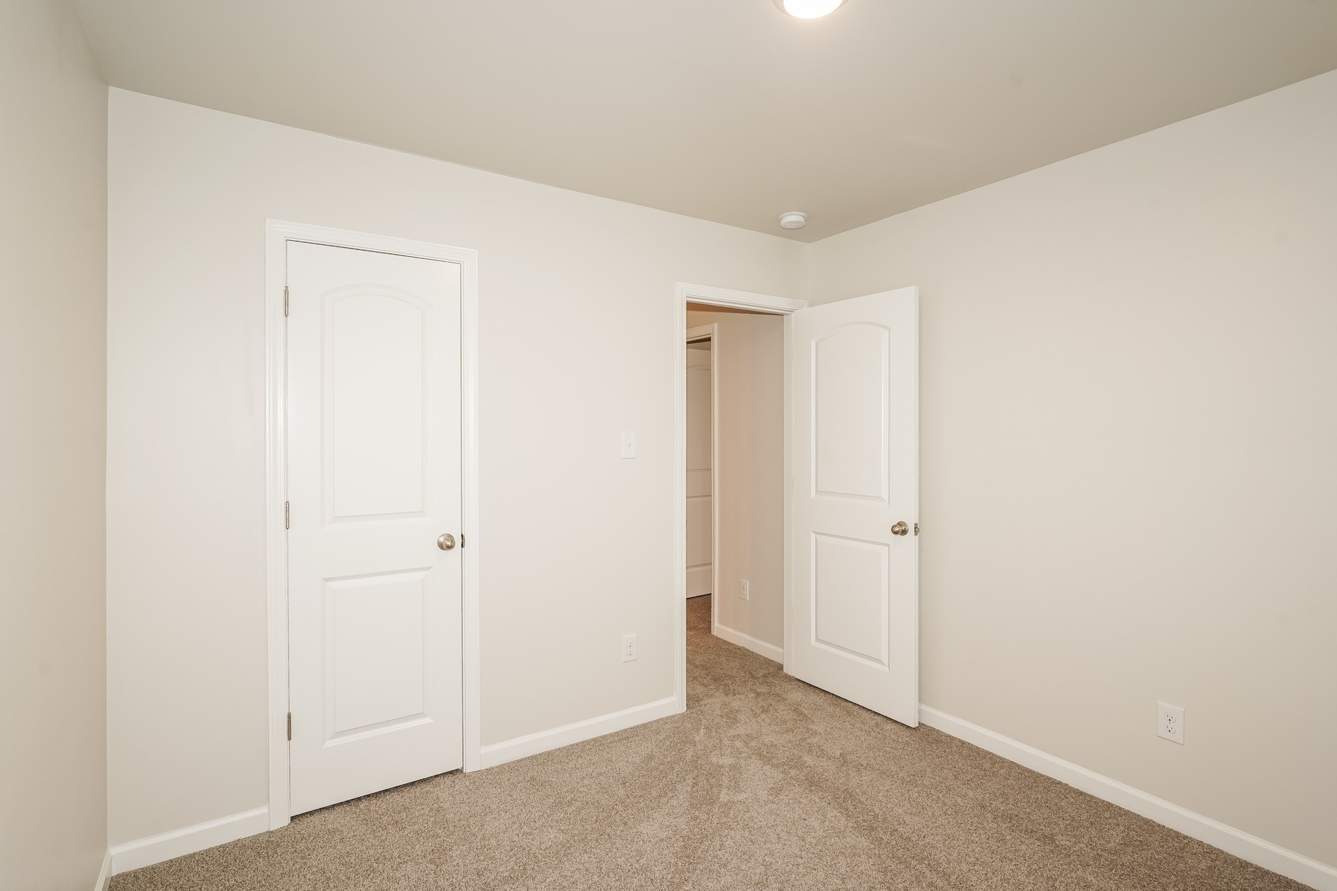 3727 Spahn Ln Property Photo 9