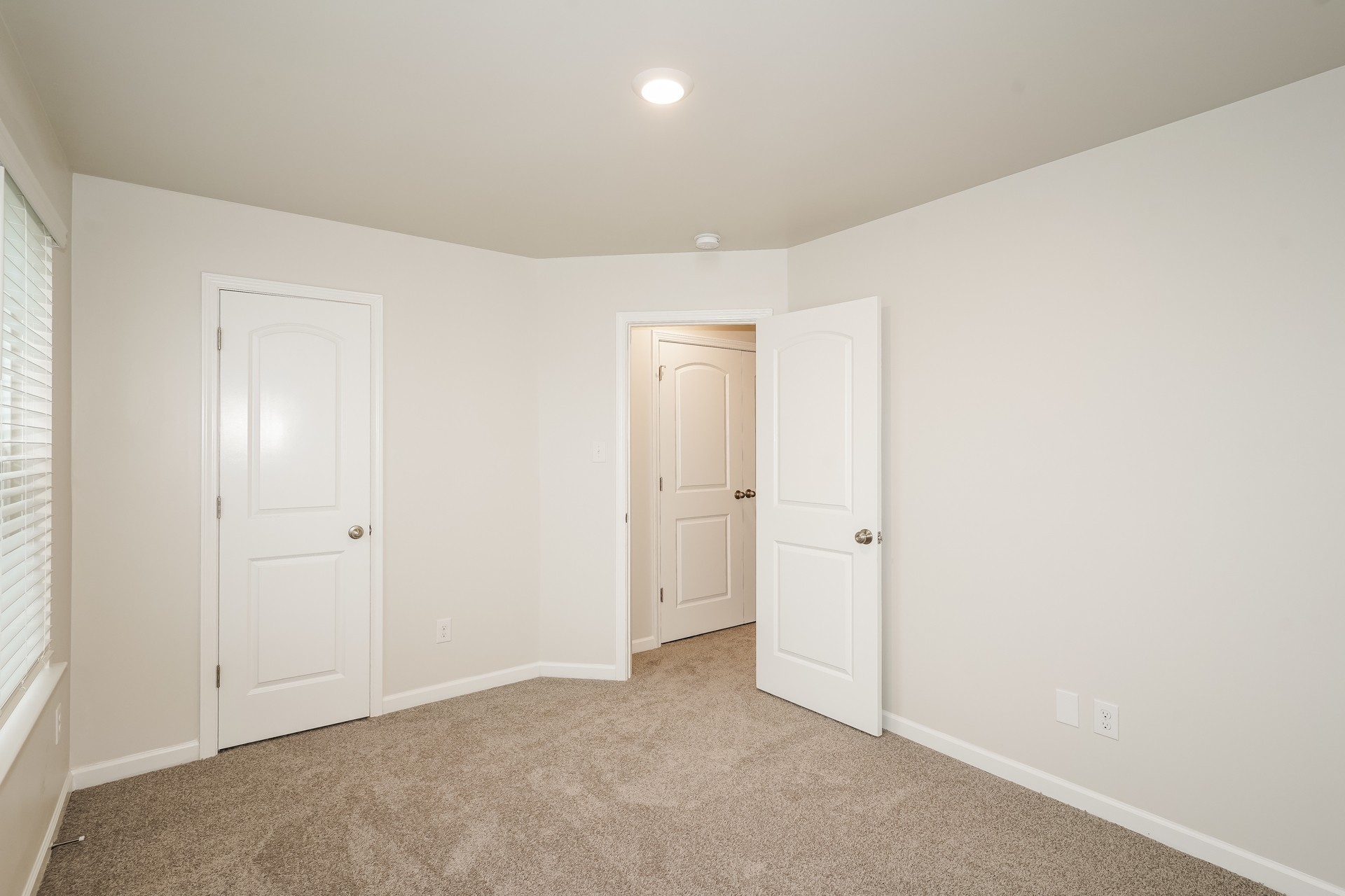3727 Spahn Ln Property Photo 10