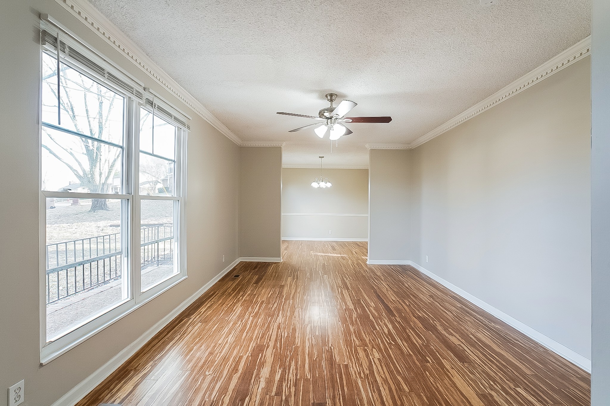 3529 Wood Bridge Dr Property Photo 5