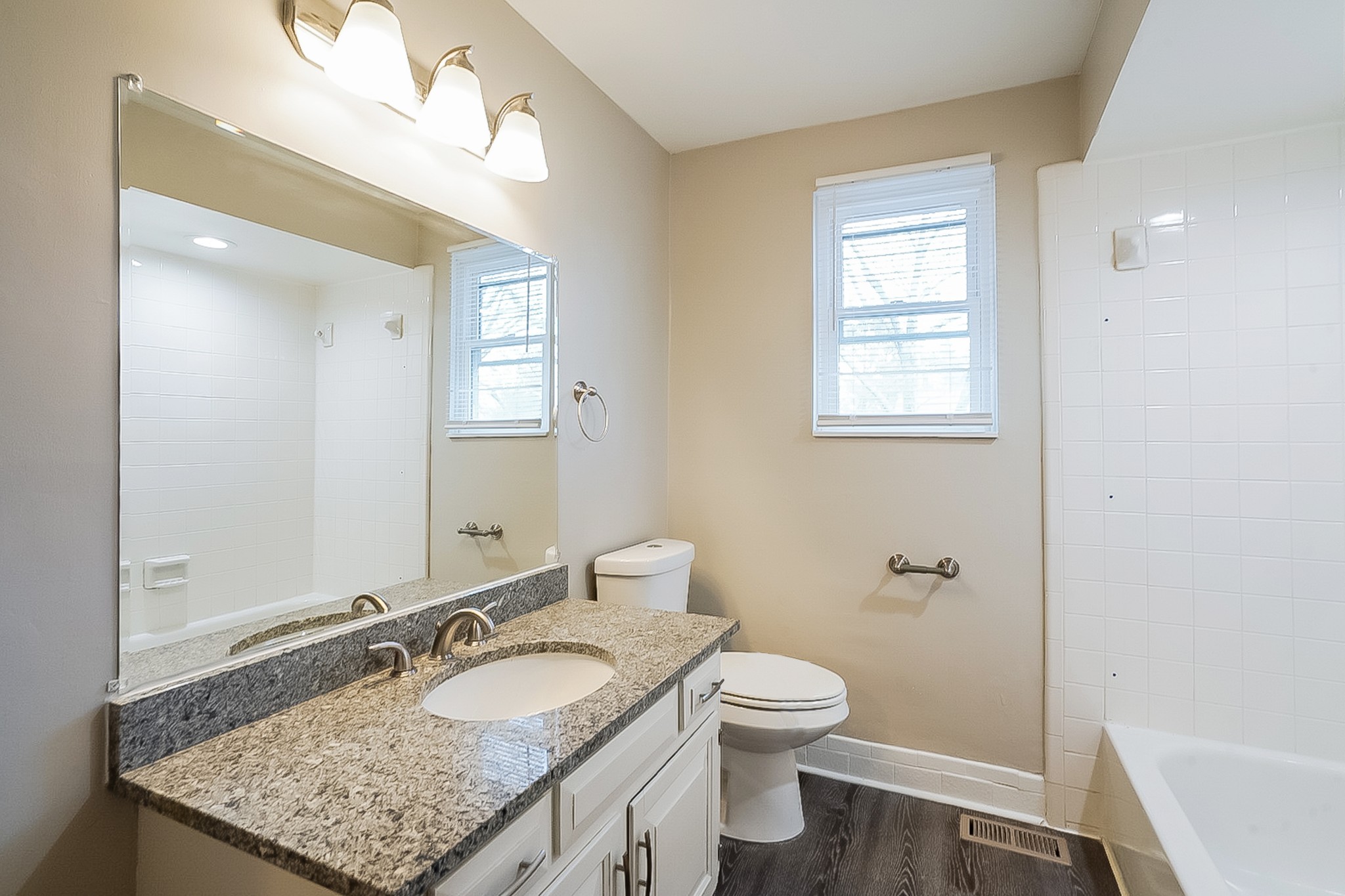 3529 Wood Bridge Dr Property Photo 8