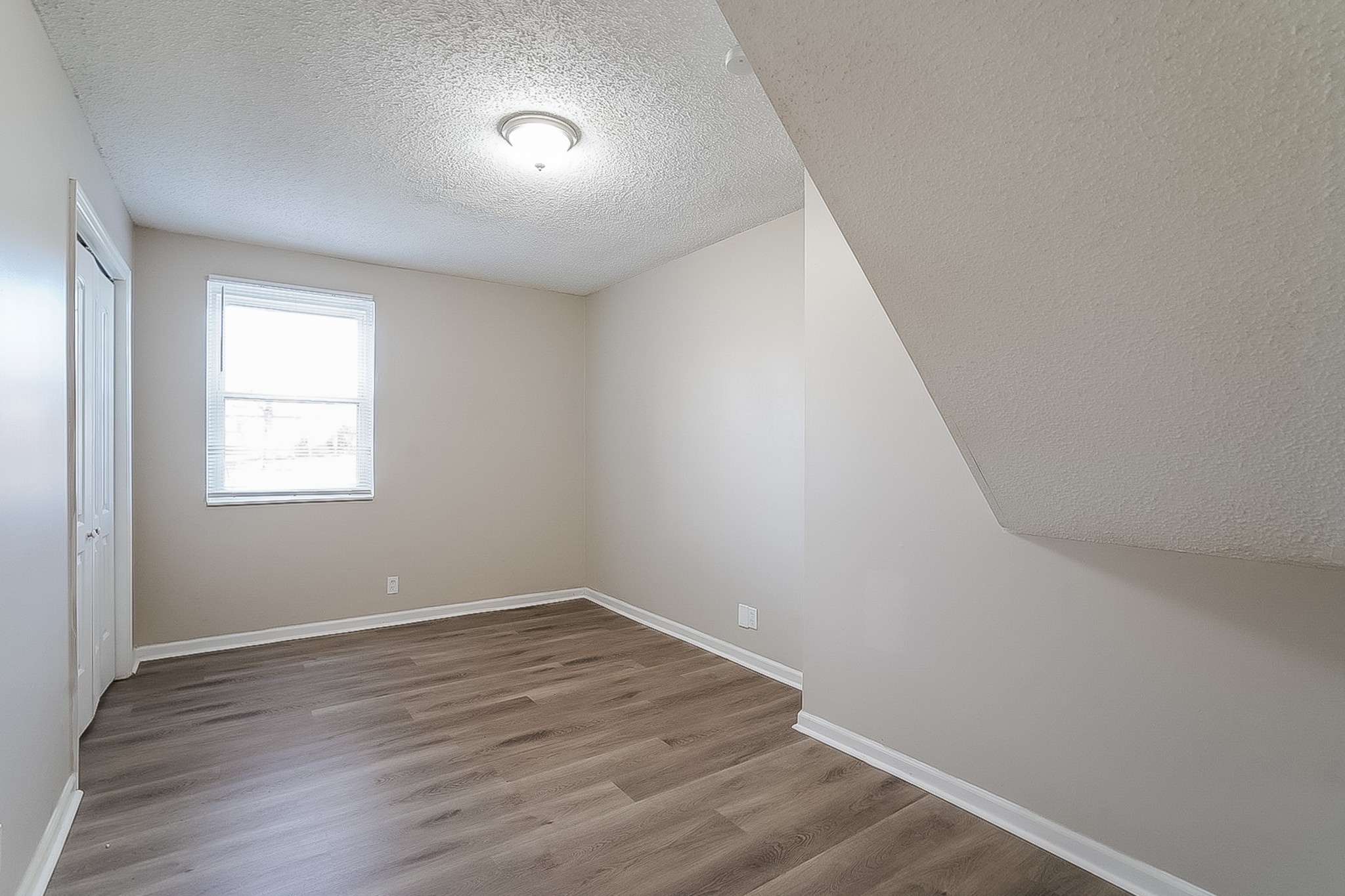 3529 Wood Bridge Dr Property Photo 9