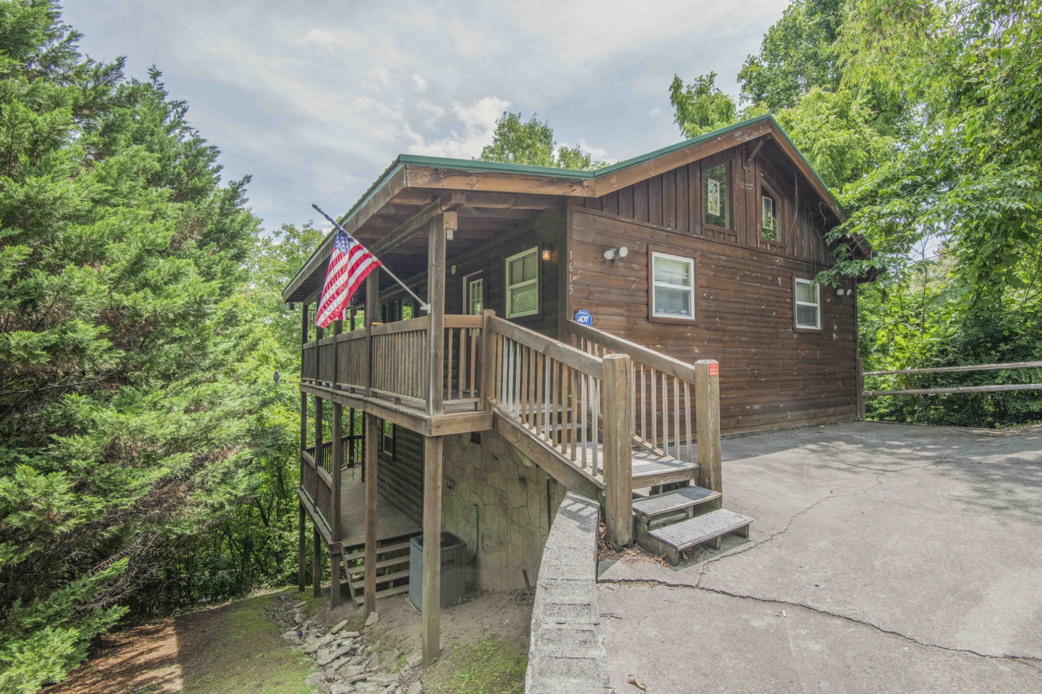 1615 Paradise Ridge Dr