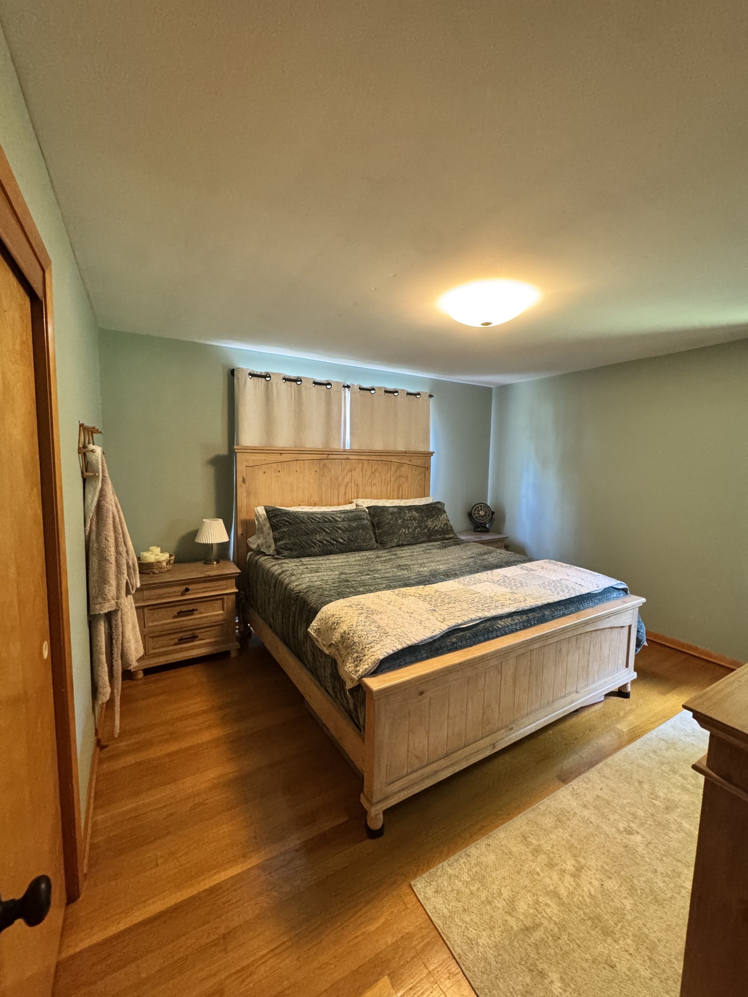 625 College Ave, E Property Photo 29