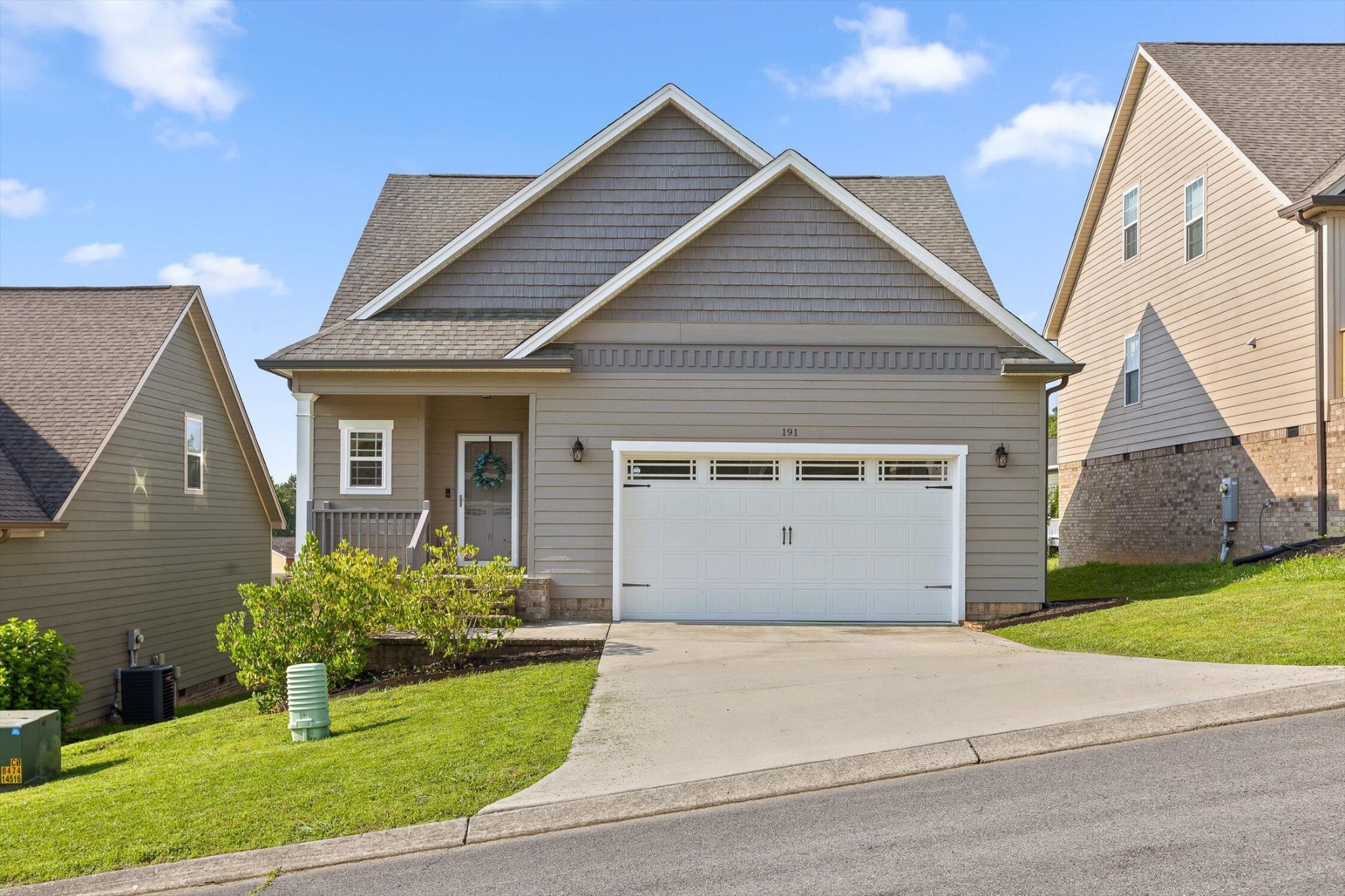191 Winesap Way, SW Property Photo 1