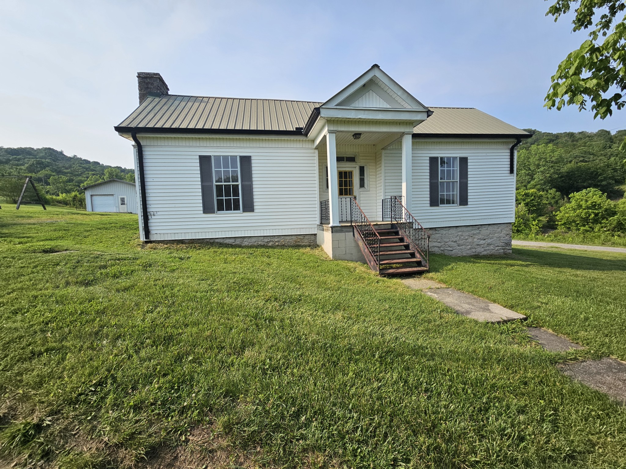 2740 Gladdice Hwy Property Photo 1