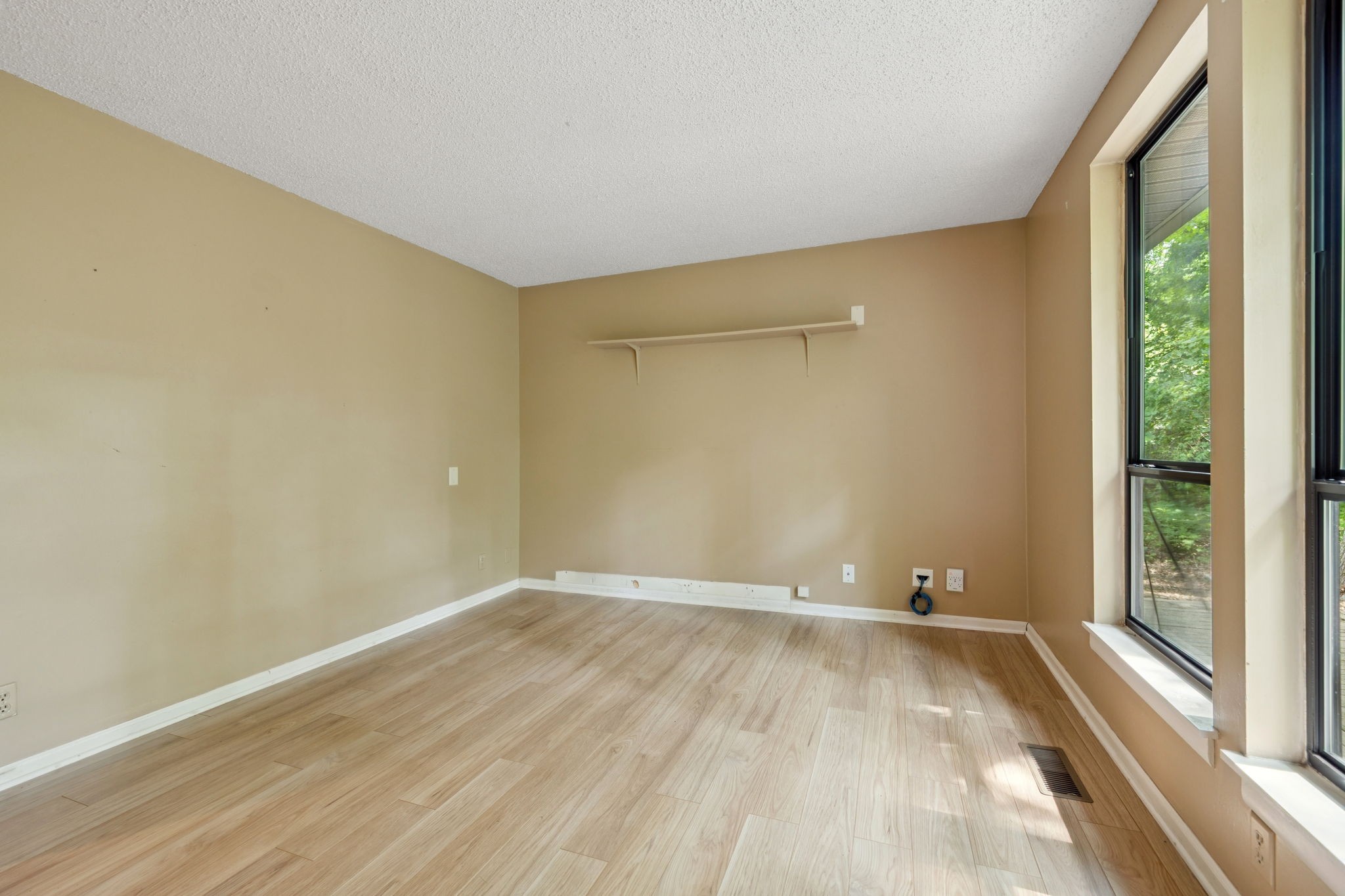 6031 Buckeye Valley Rd Property Photo 11