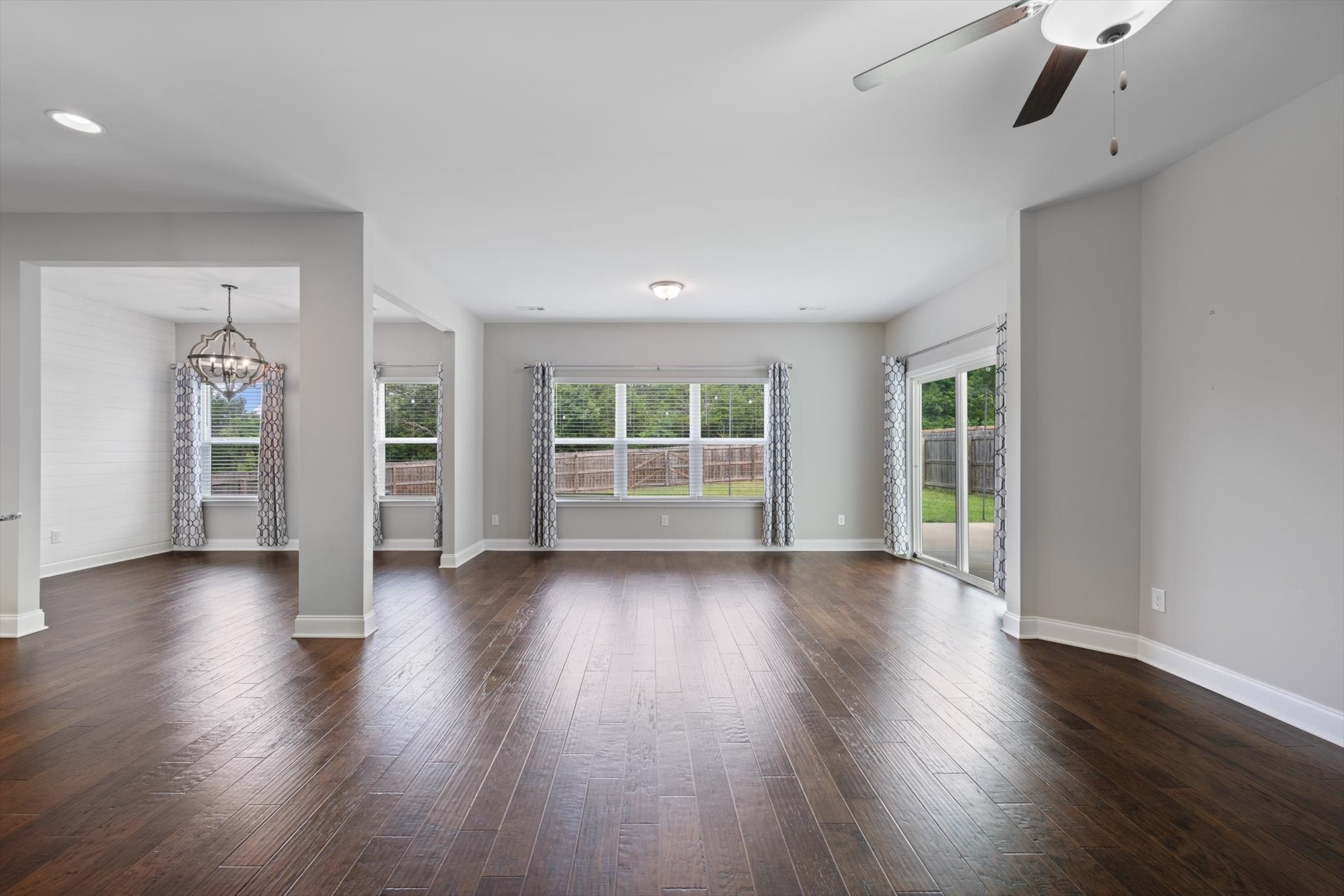 574 Oakvale Ln Property Photo 13
