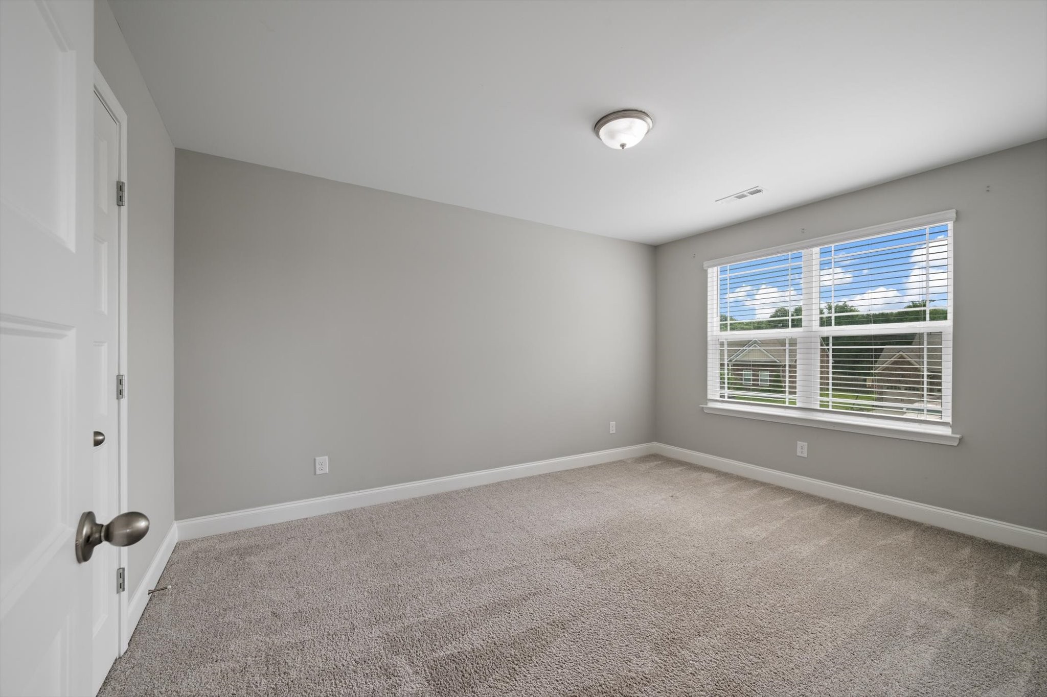 574 Oakvale Ln Property Photo 23