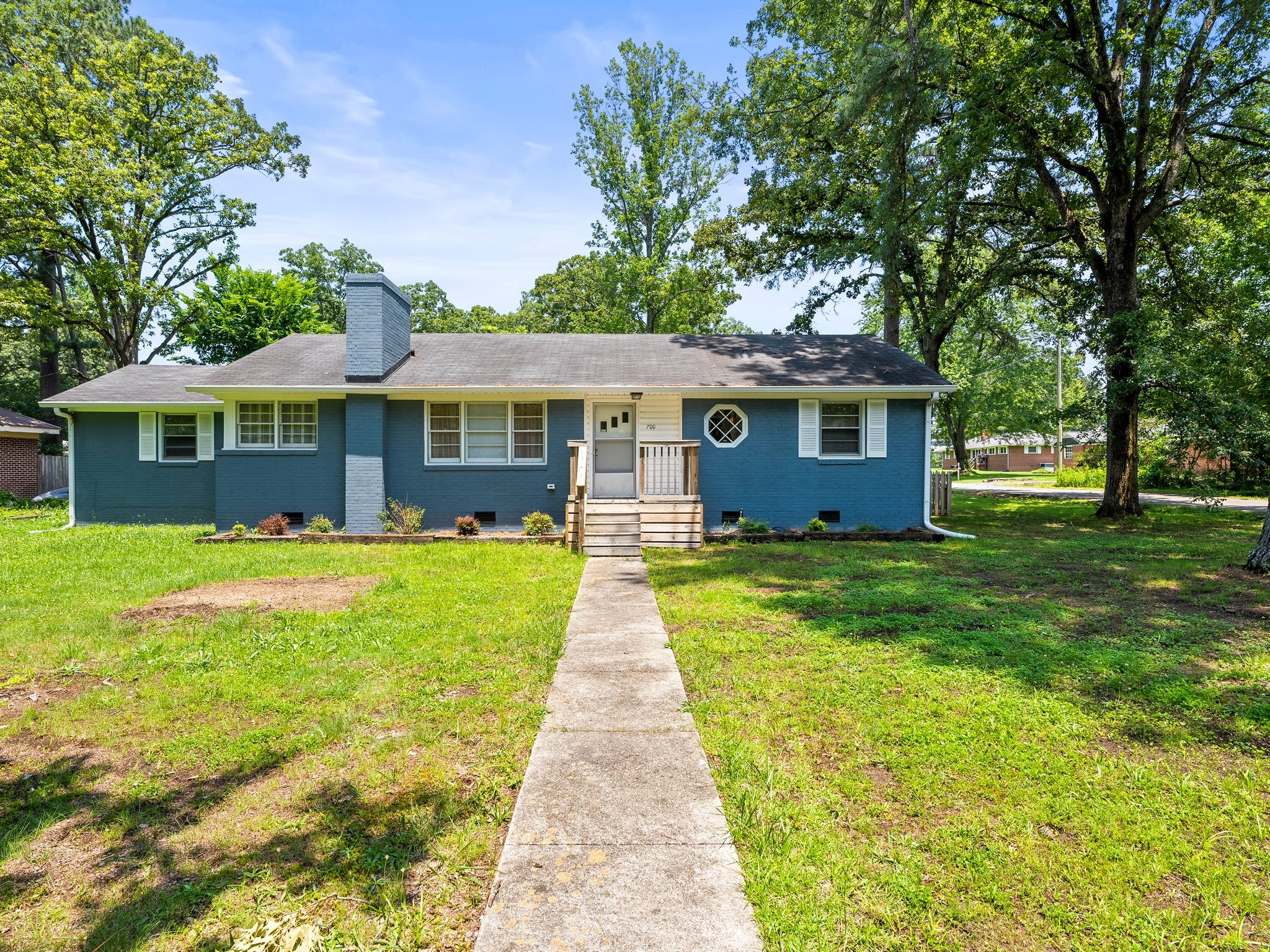 700 Bragg Cir Property Photo 1