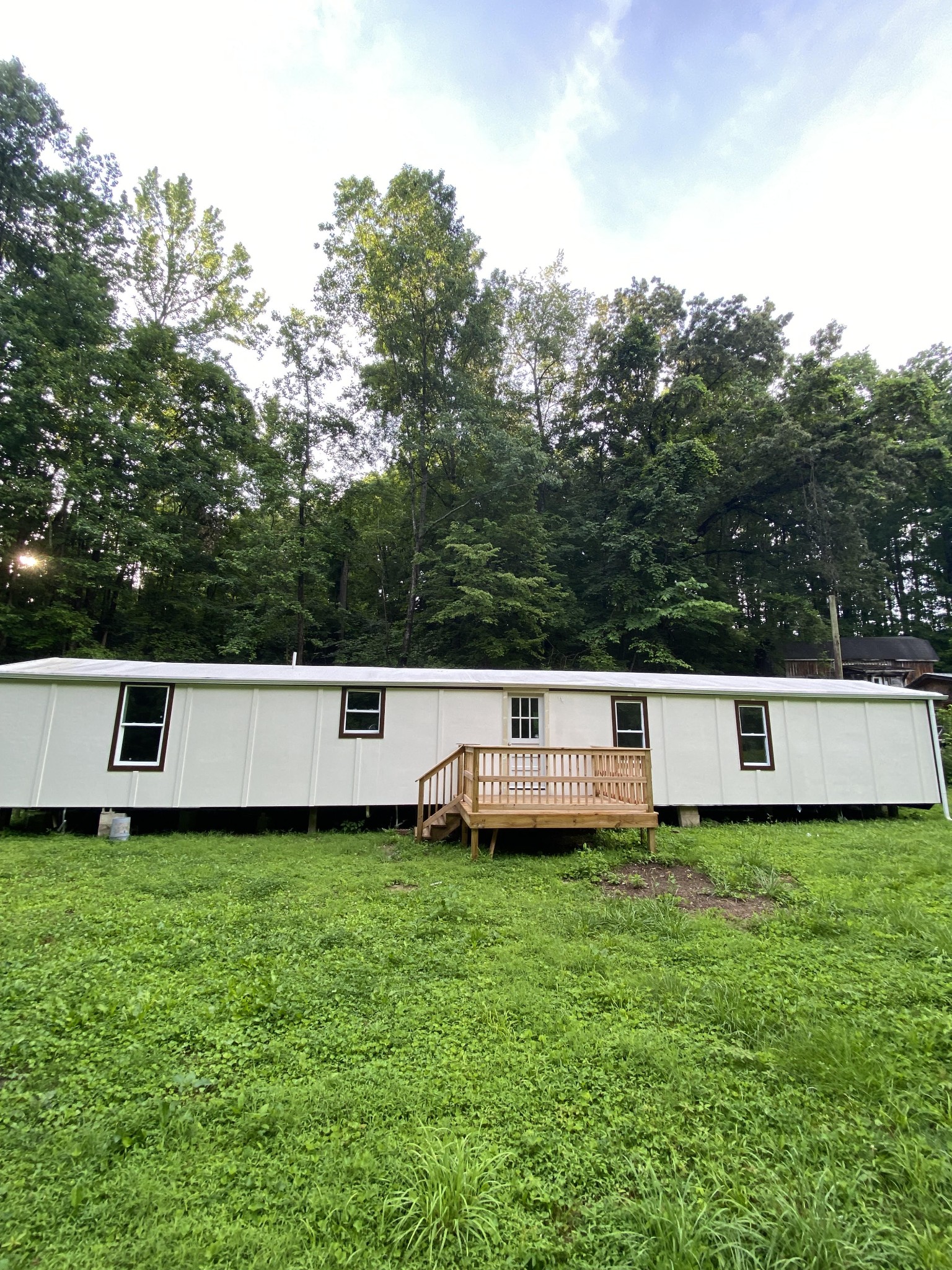 4331 Highway 100 Property Photo 1