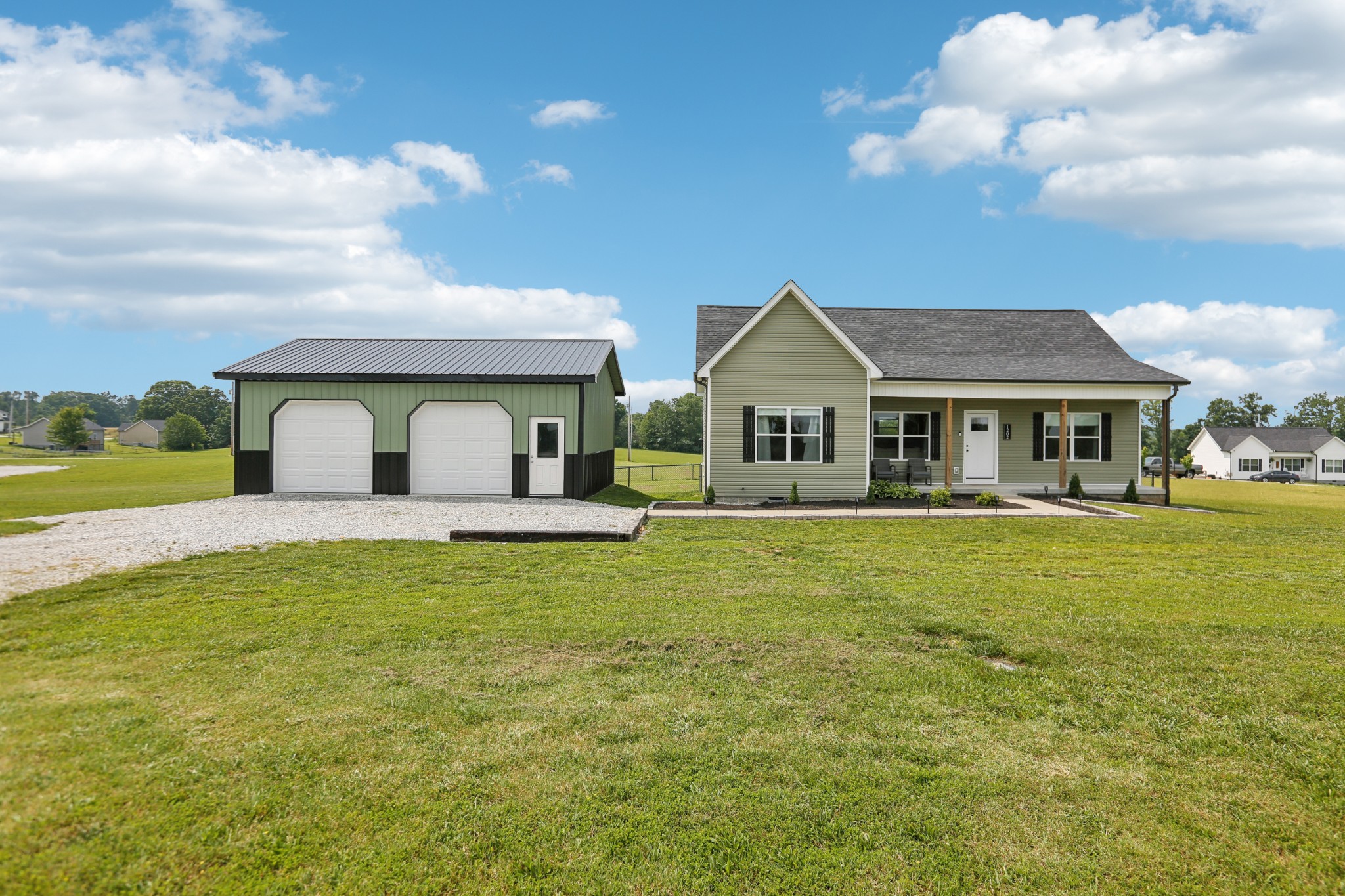 1202 Oak Grove Rd Property Photo 1
