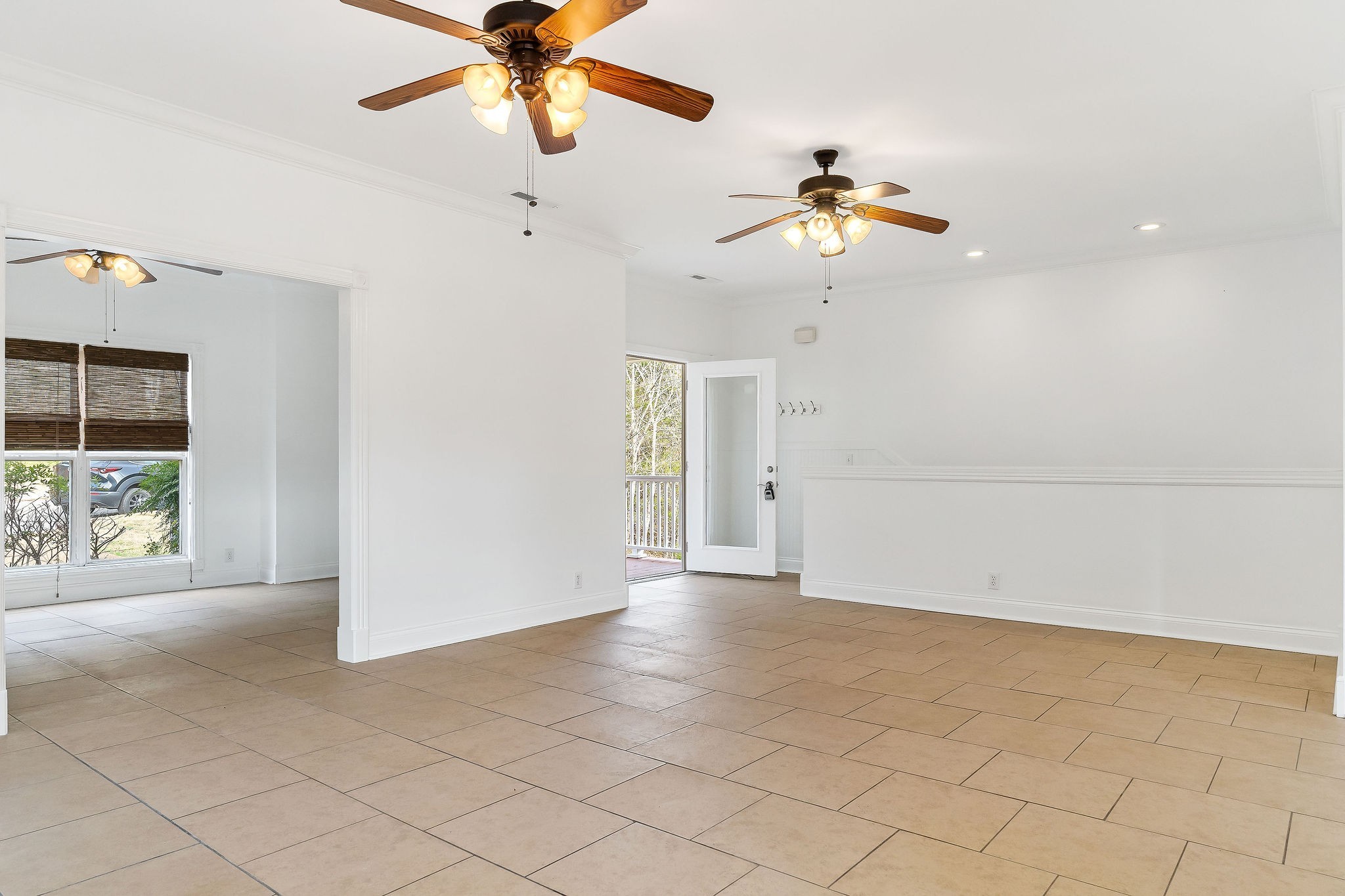 280 Sandgate Dr Property Photo 25