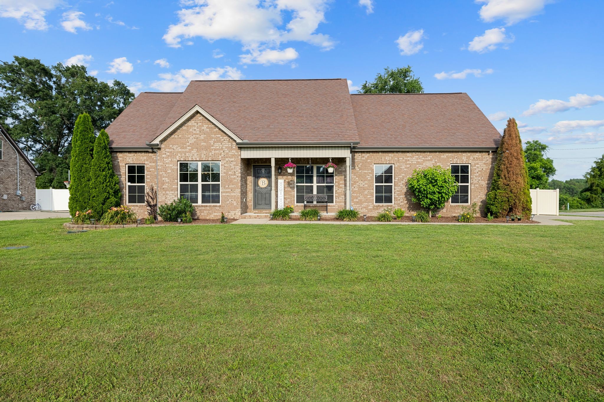3228 Marion Davis Dr Property Photo 1