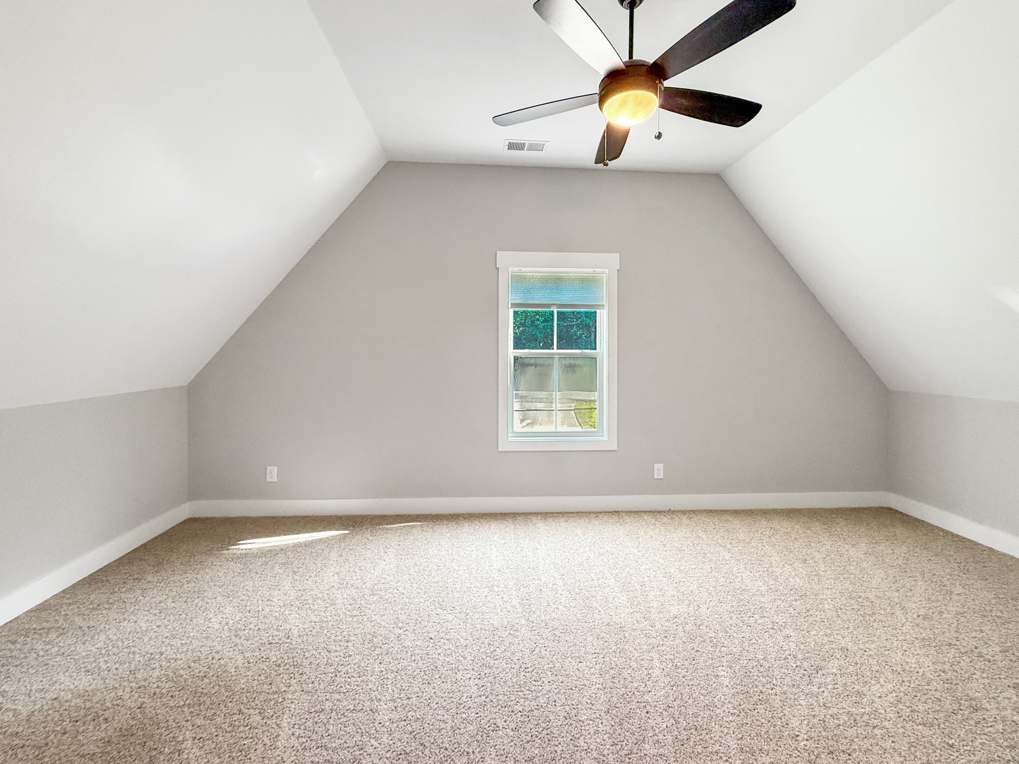 731 Hogan Rd Property Photo 11