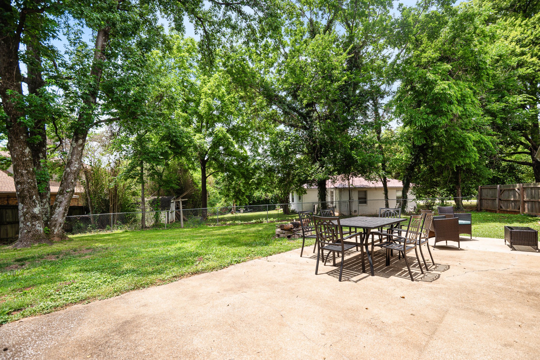 418 Winfrey Dr Property Photo 16