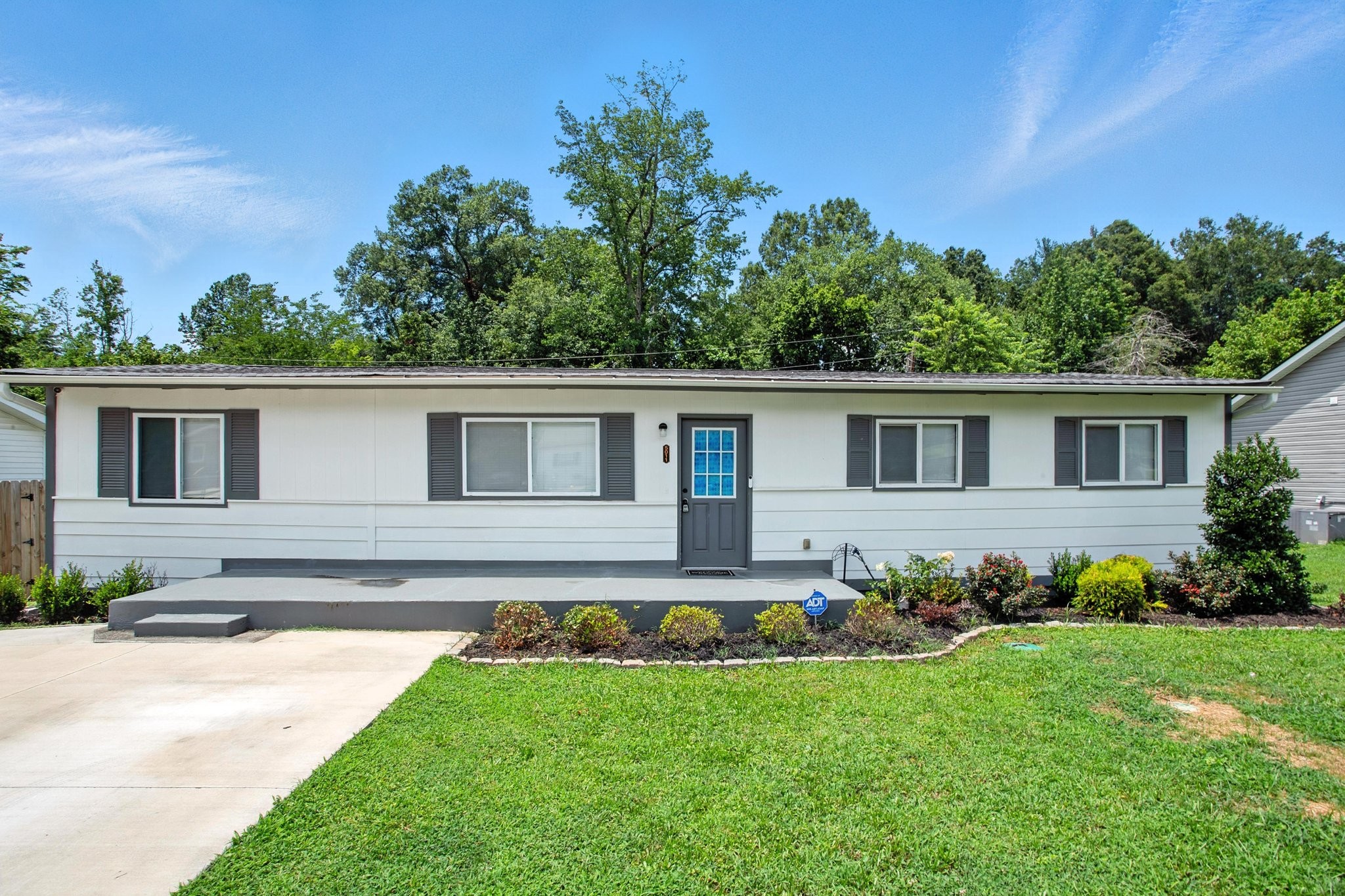 5011 Jarrett Rd Property Photo 1