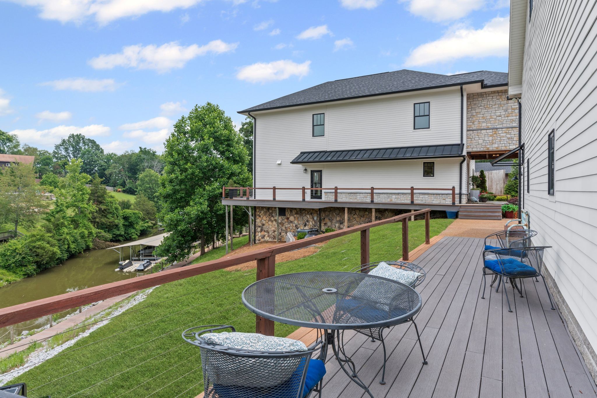 541 Lakeview Cir Property Photo 41