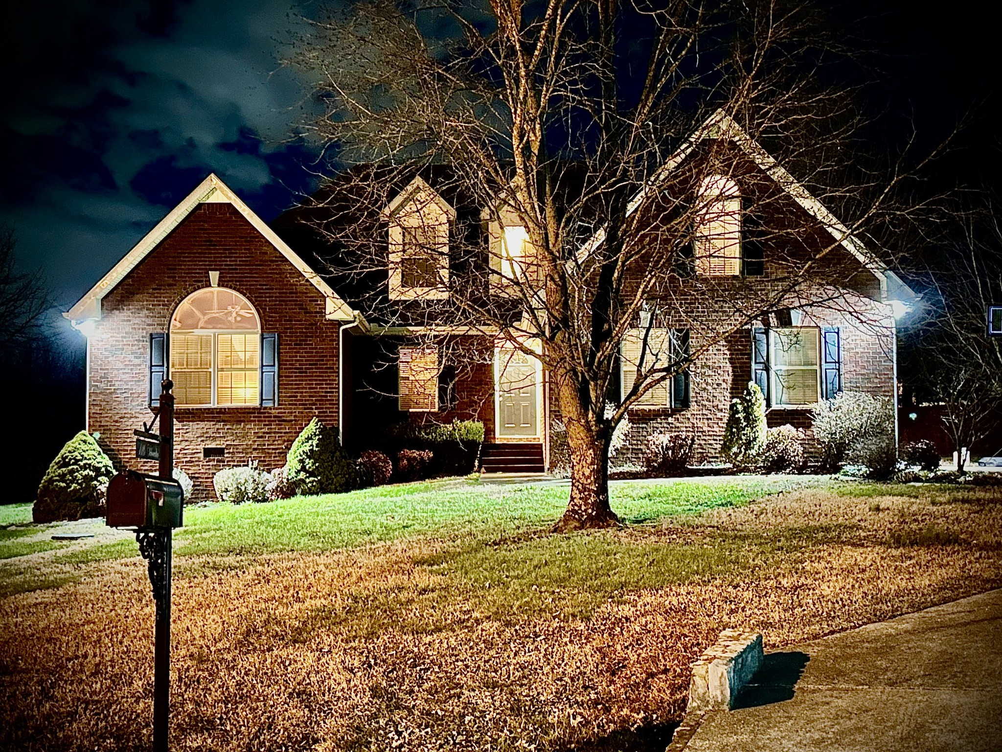 116 Winter Wood Dr, N Property Photo 1
